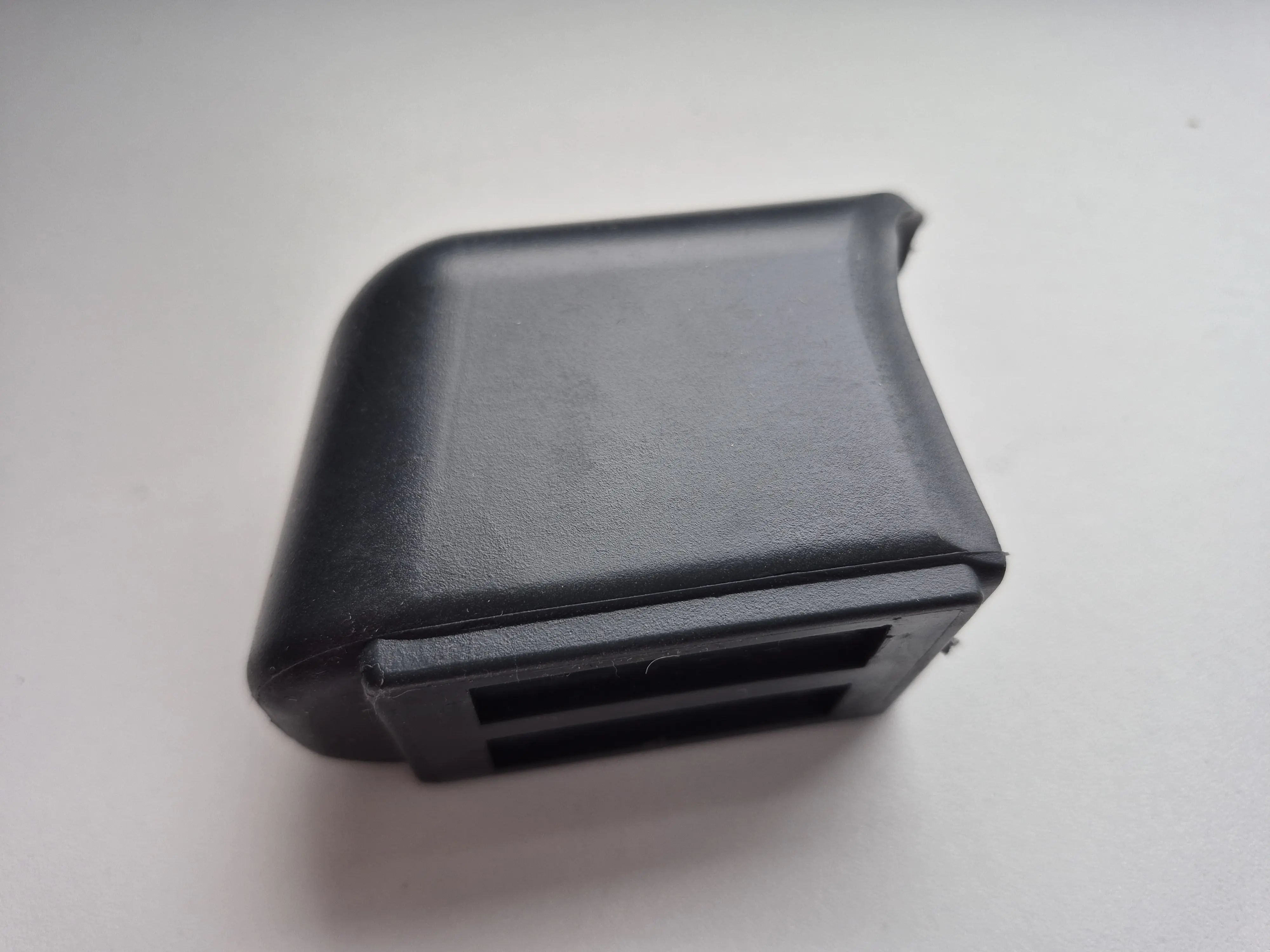 ERSATZTEIL: Fußkappe für Tisch MT, flachoval 40 x 20 mm