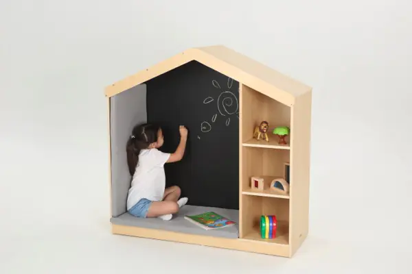 Wisdom Owlaf | Spiel- und Kuschelhaus | 121 x 47 x 120 cm | Holz aus der Kategorie Bausteine & Spiellandschaften