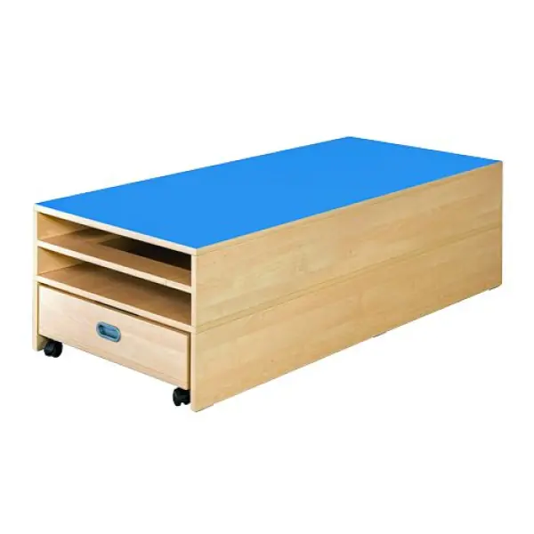 Podest für 3 Liegepolster mit einem Auszugsbett, Höhe 46 cm aus der Kategorie Podeste & Bühnen