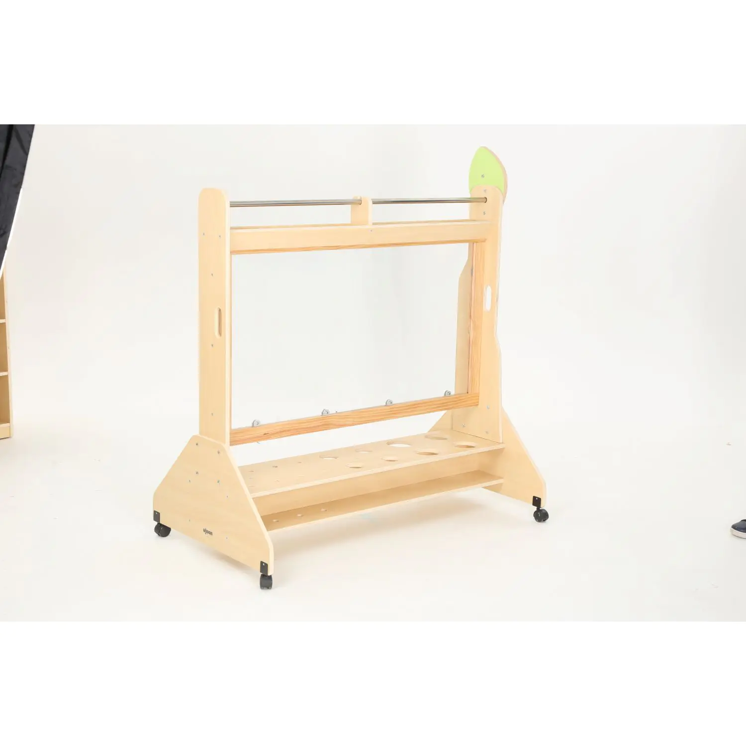 Mobile Maltafel aus der Kategorie Spielpodeste