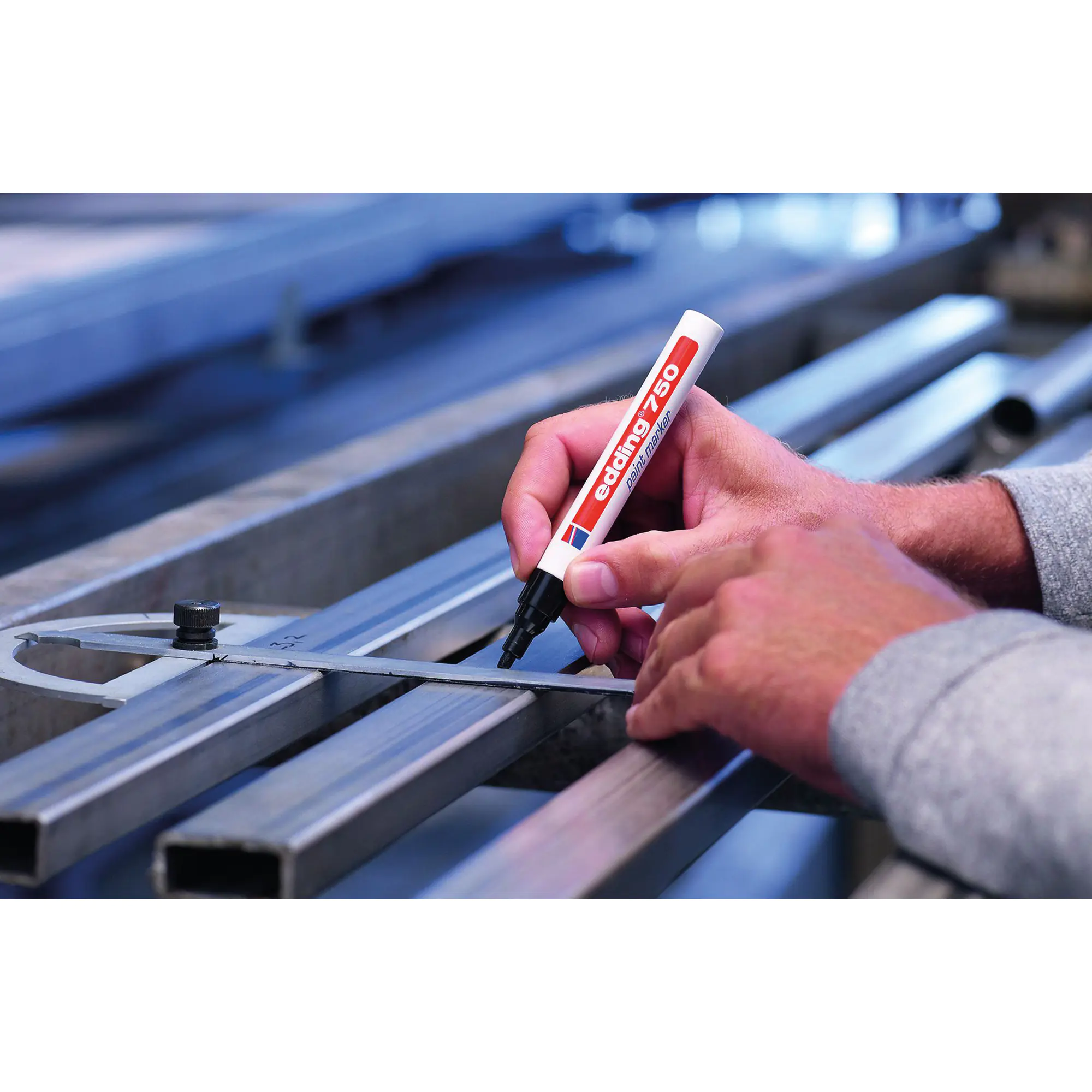 edding Lackmarker 750 2-4mm Rundspitze permanent bl aus der Kategorie Farben & Stifte