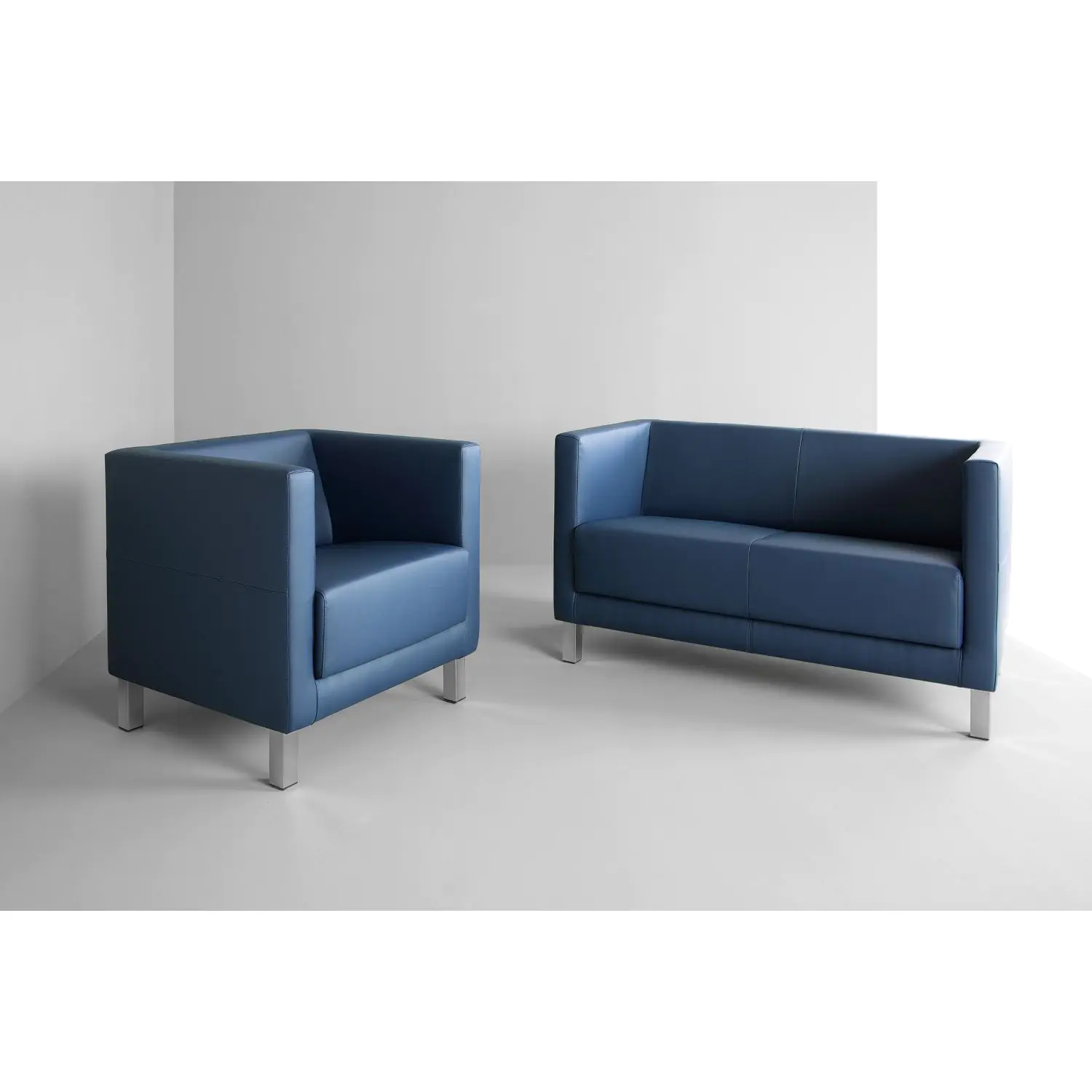 Sofa, 2-Sitzer, 127x68 cm (B/T), 4-Fußgestell - Chrom, aus der Kategorie Sessel, Sofa