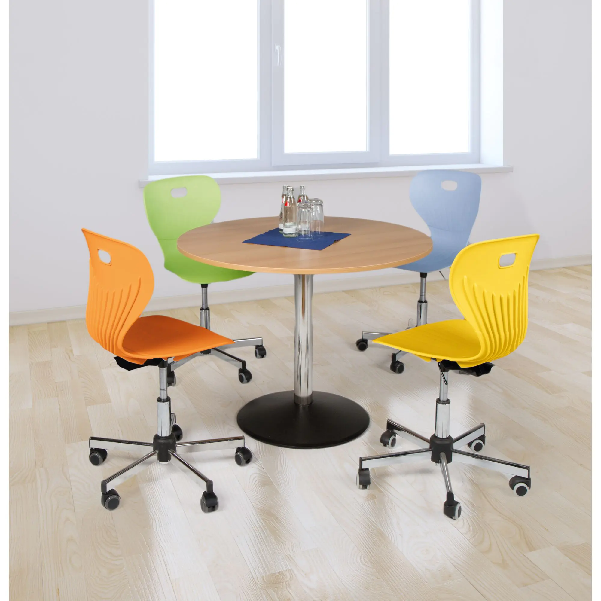 Rundtisch, 120 cm Durchmesser, 75 cm hoch, aus der Kategorie Rundtische