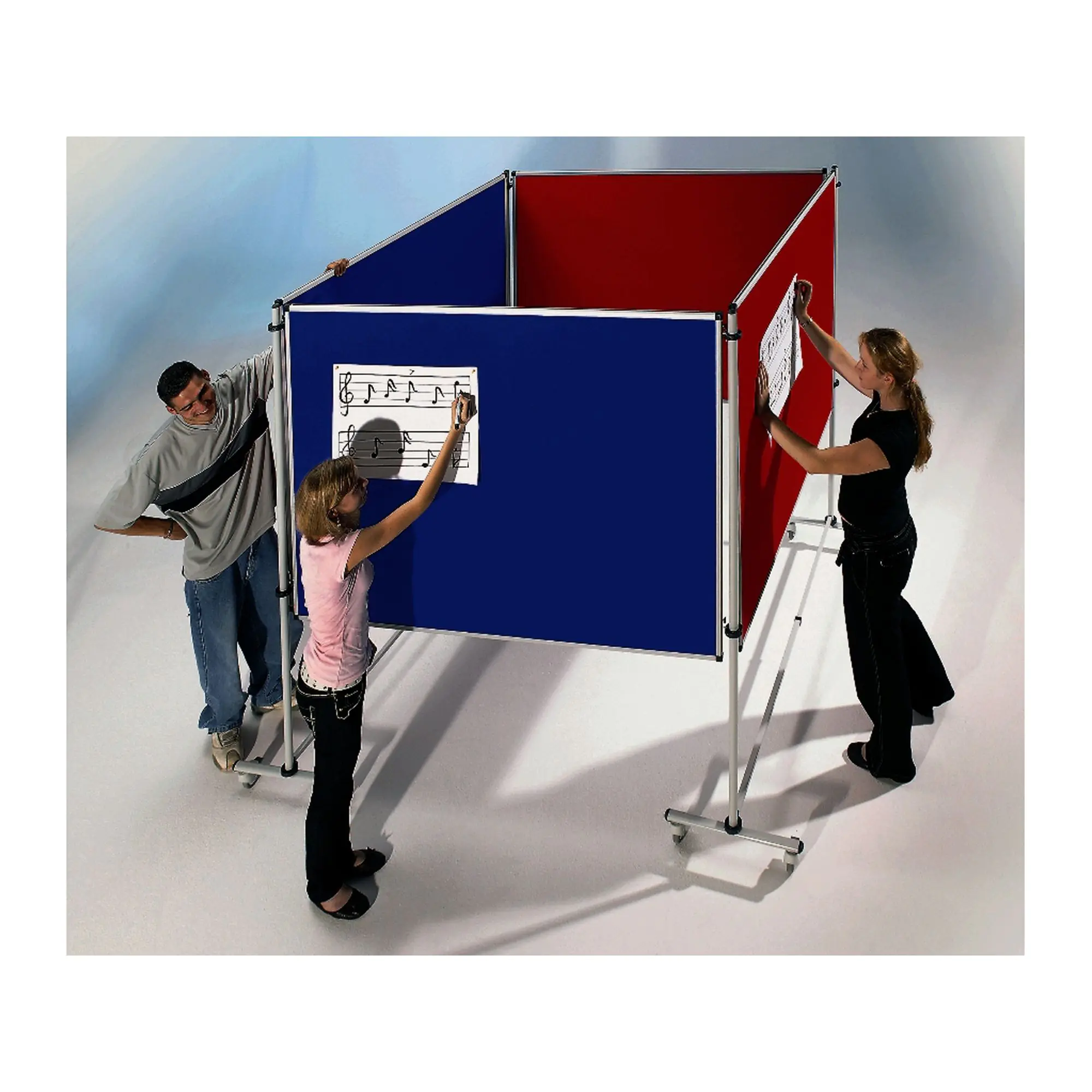 Stecktafel-Set, 4 Tafeln 170x120 cm, 2 Rollstative aus der Kategorie Trennwände Sets