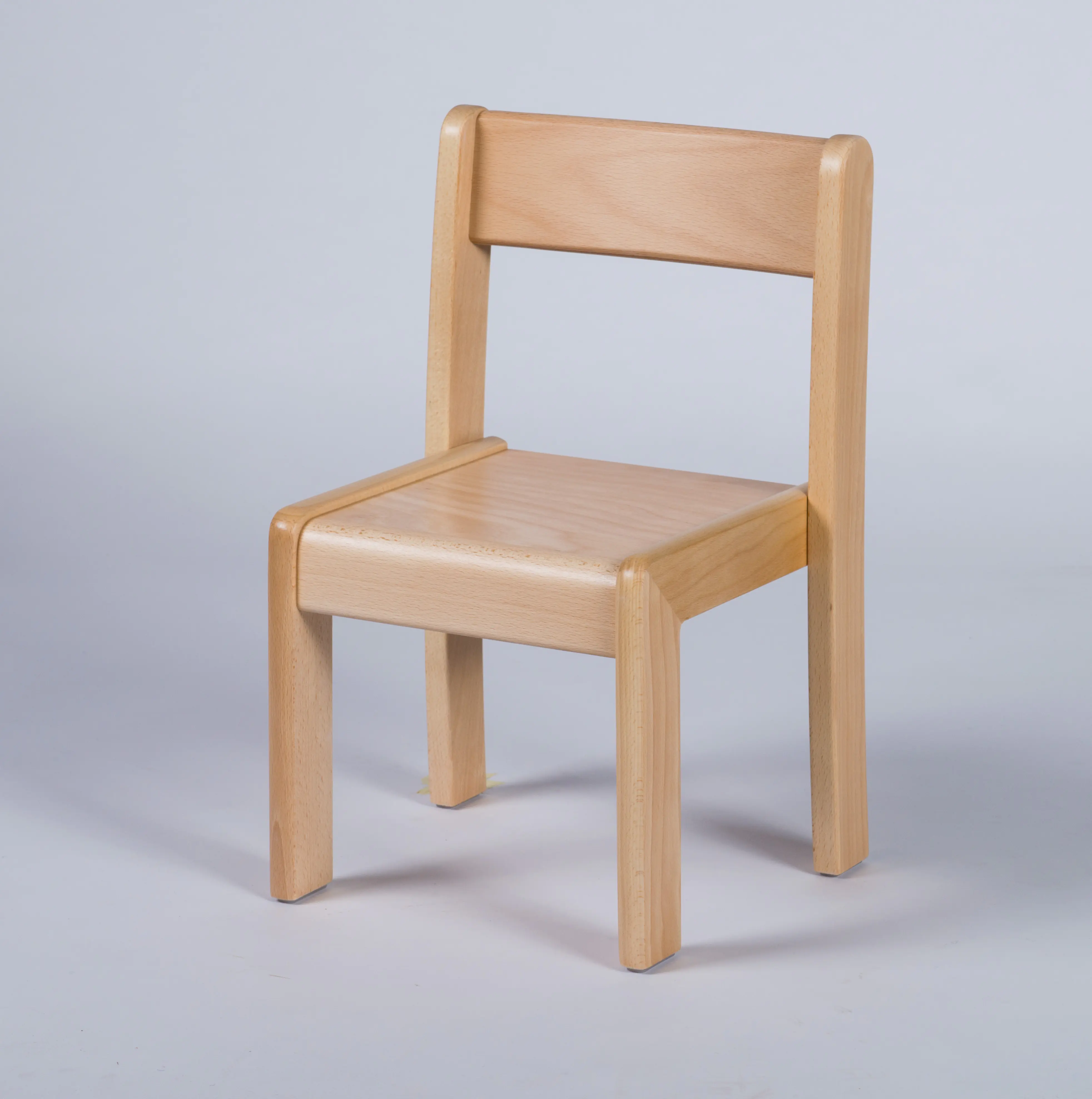 Massivholzkinderstuhl, Buche massiv, stapelbar, Kunststoffgleiter aus der Kategorie Kinderstühle