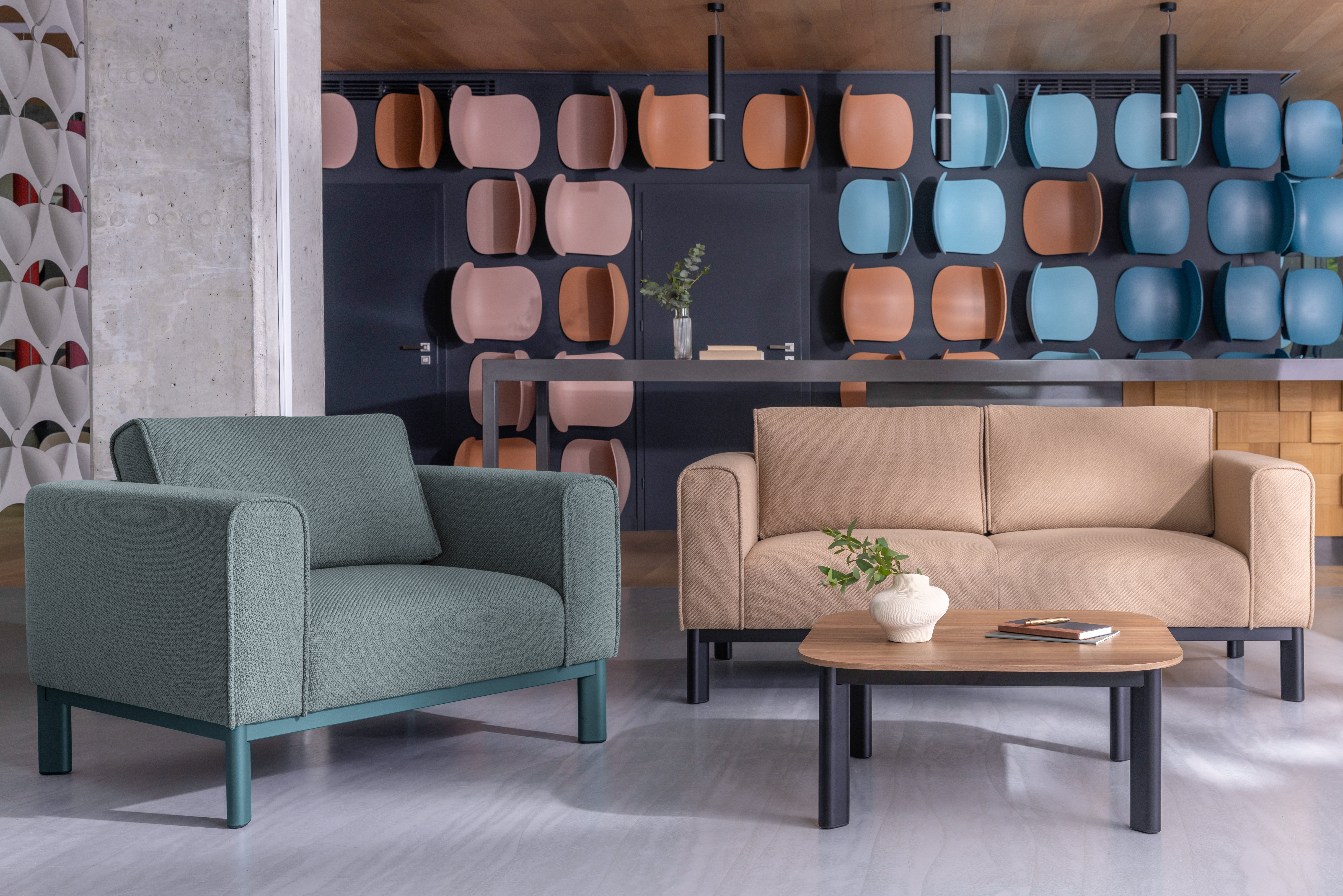 Sessel, 1-Sitzer, 107x80 cm (B/T), 4-Fußgestell mit ovalen Beinen 70x40mm, Beinhöhe 200mm aus der Kategorie Sessel / Sofa
