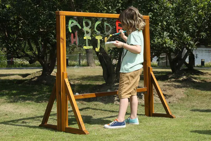 Outdoor Maltafel, transparent, 4 Standfüße aus der Kategorie fahrbare Tafeln
