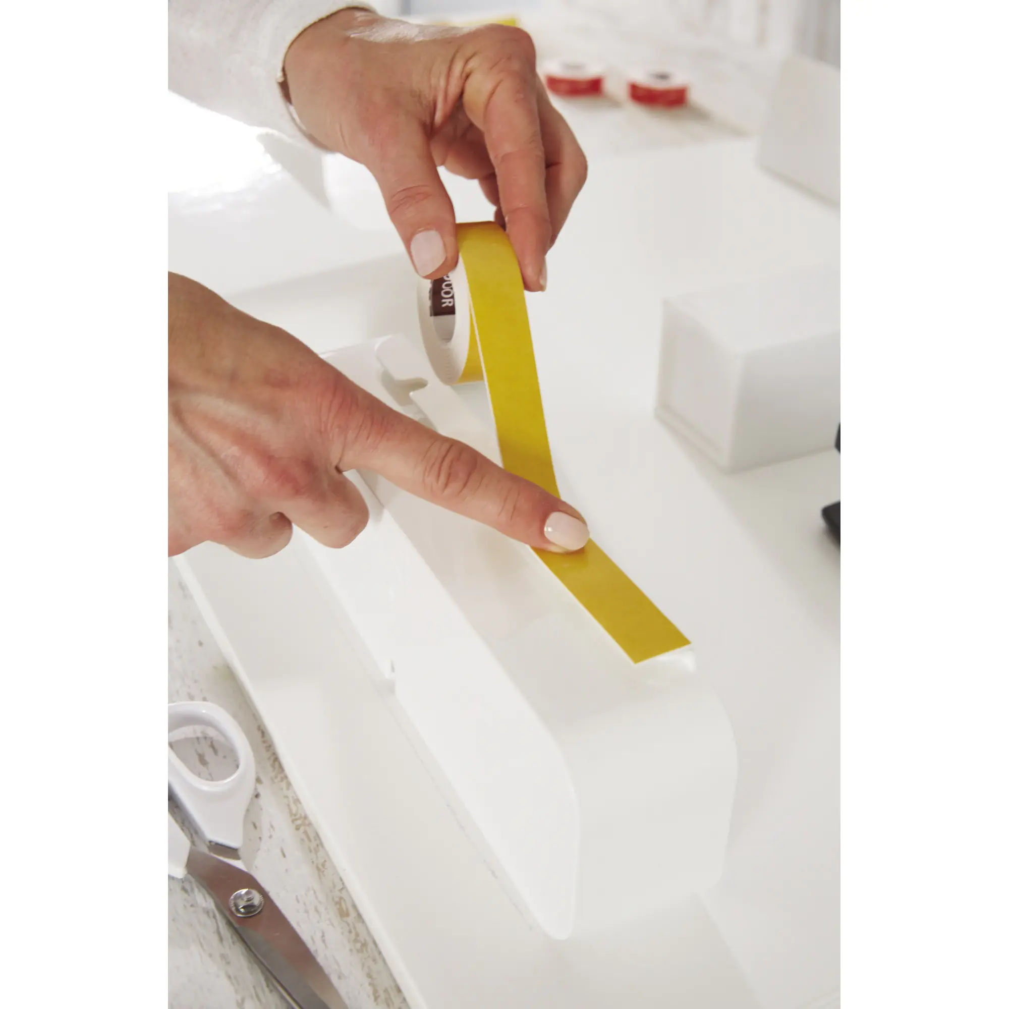 tesa Montageband Indoor 1,5mx19mm extra strong aus der Kategorie Bastelbedarf & DIY Klebemittel