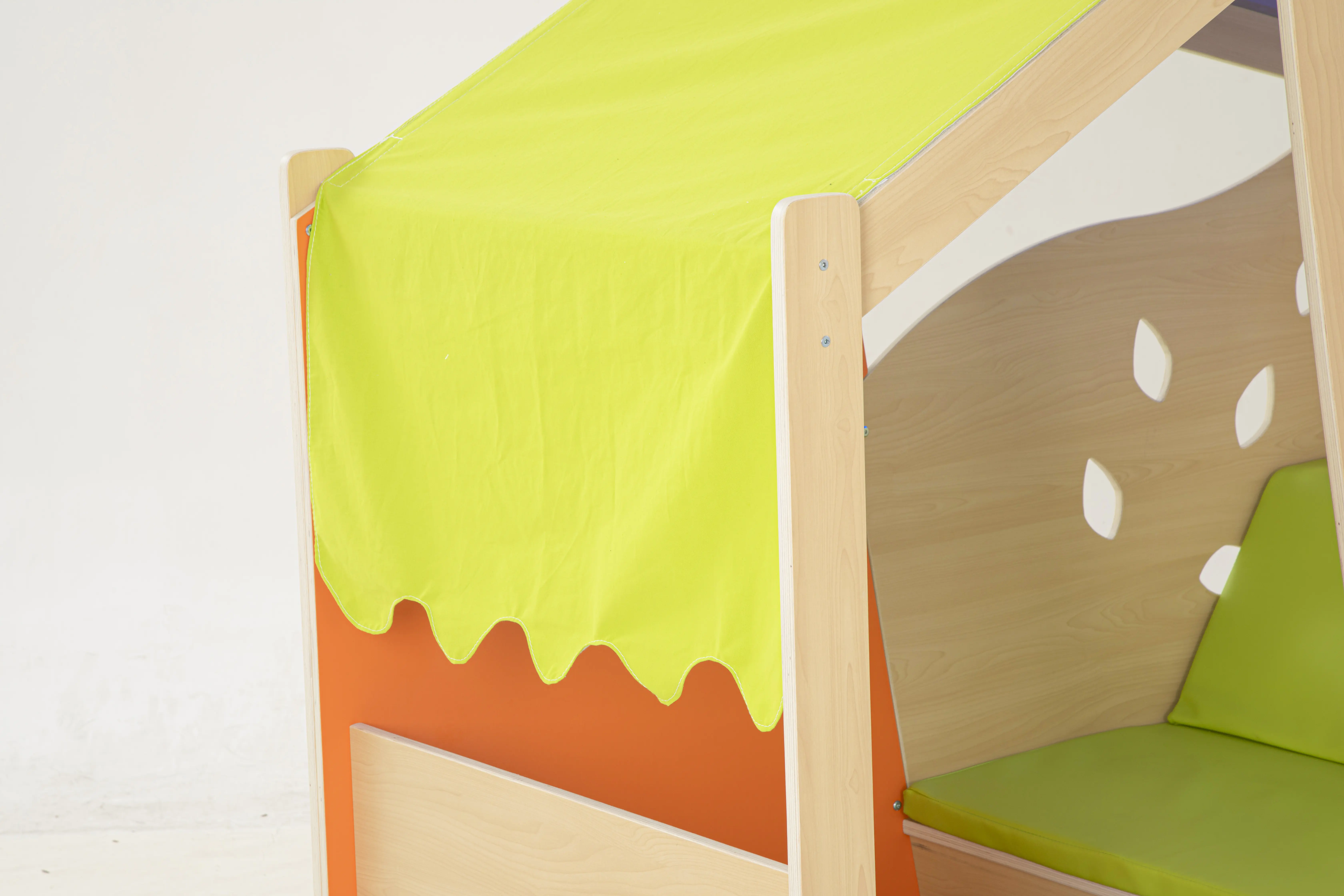 Wisdom | Spielhaus mobil | 120 x 120 x 140 cm | Holz aus der Kategorie Bausteine & Spiellandschaften
