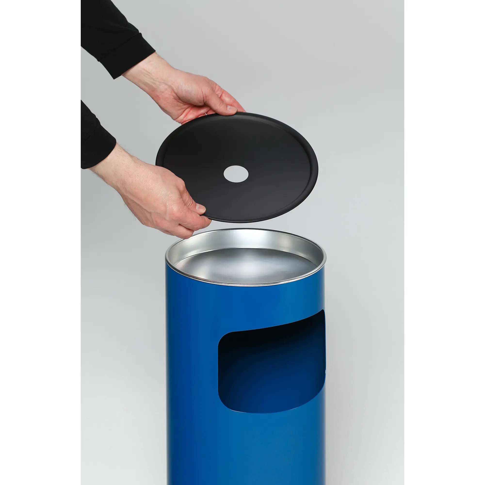 VAR Ascher/Abfallsammler H 61 K bl aus der Kategorie Aschenbecher