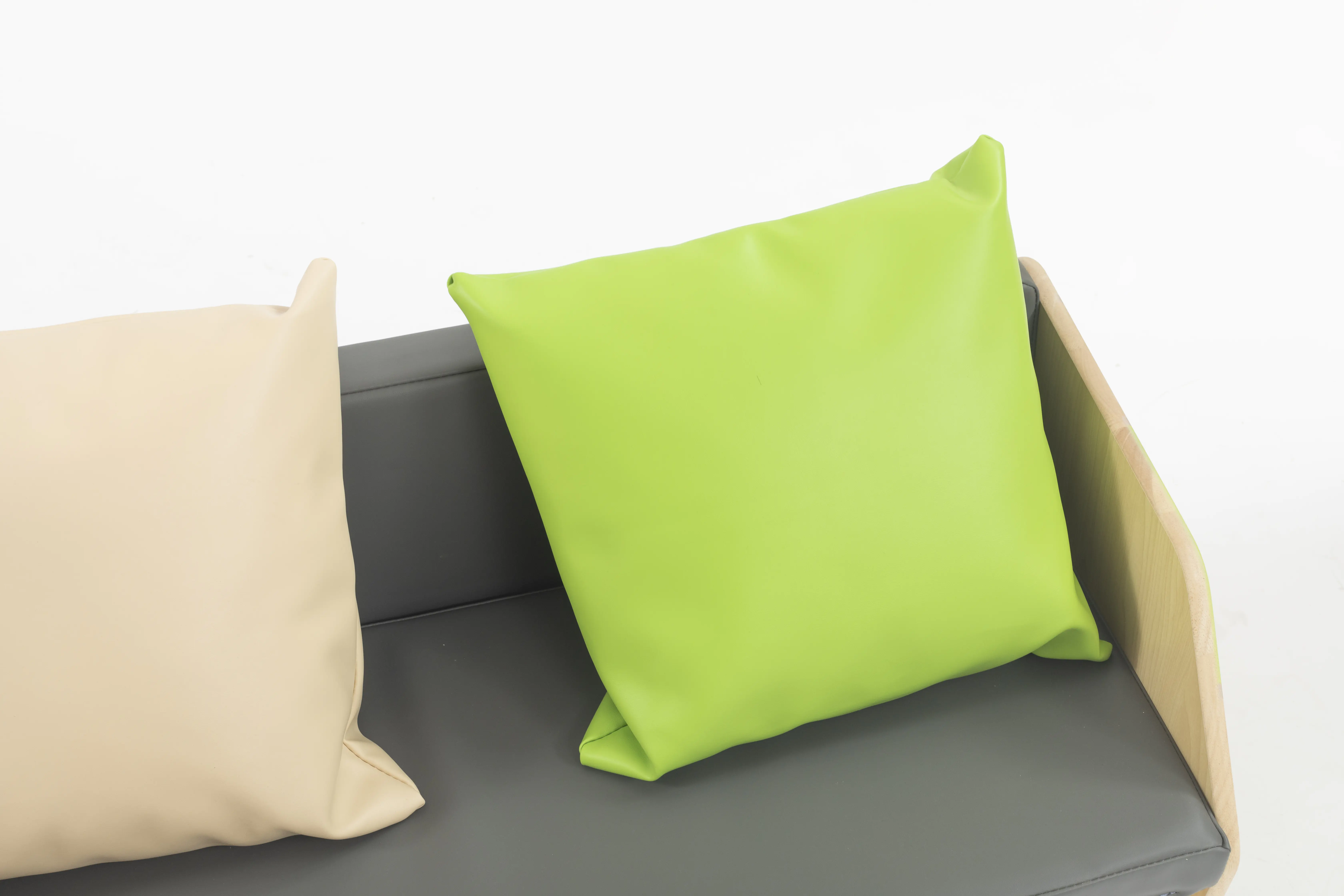 Wisdom Owlaf | Kleines Sofa mit Sitzkissen | Polster | grau, grün | 92 cm x 46 cm x 44 cm aus der Kategorie Promethean