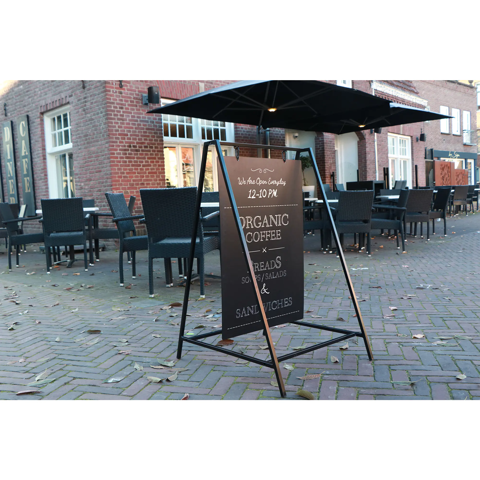 Showdown Kundenstopper Swing Kreidetafel 50x70cm sw aus der Kategorie Präsentation & Planung