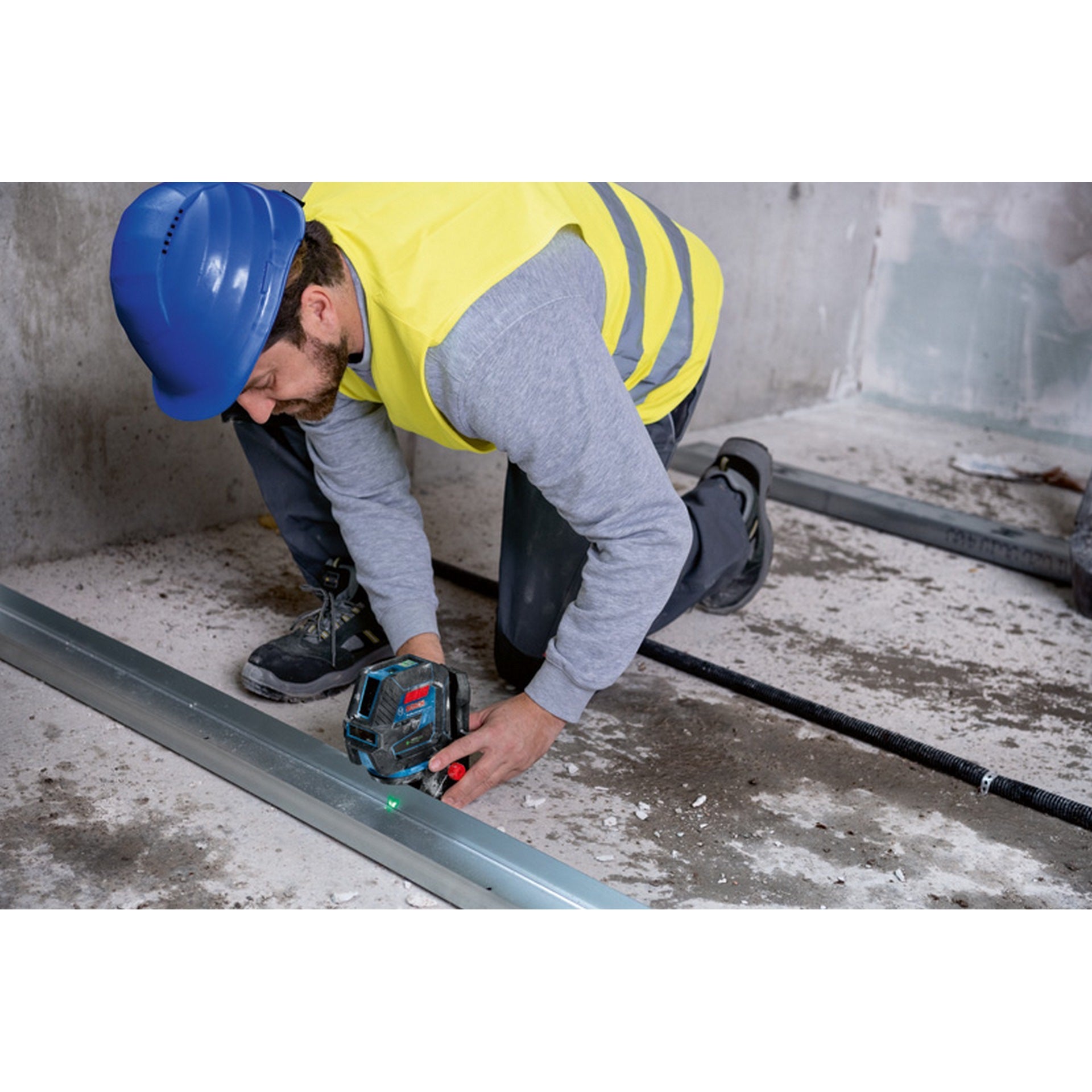 Bosch Kombilaser GCL 2-50 G mit Deckenklemme und Handwerkerkoffer #0601066M02