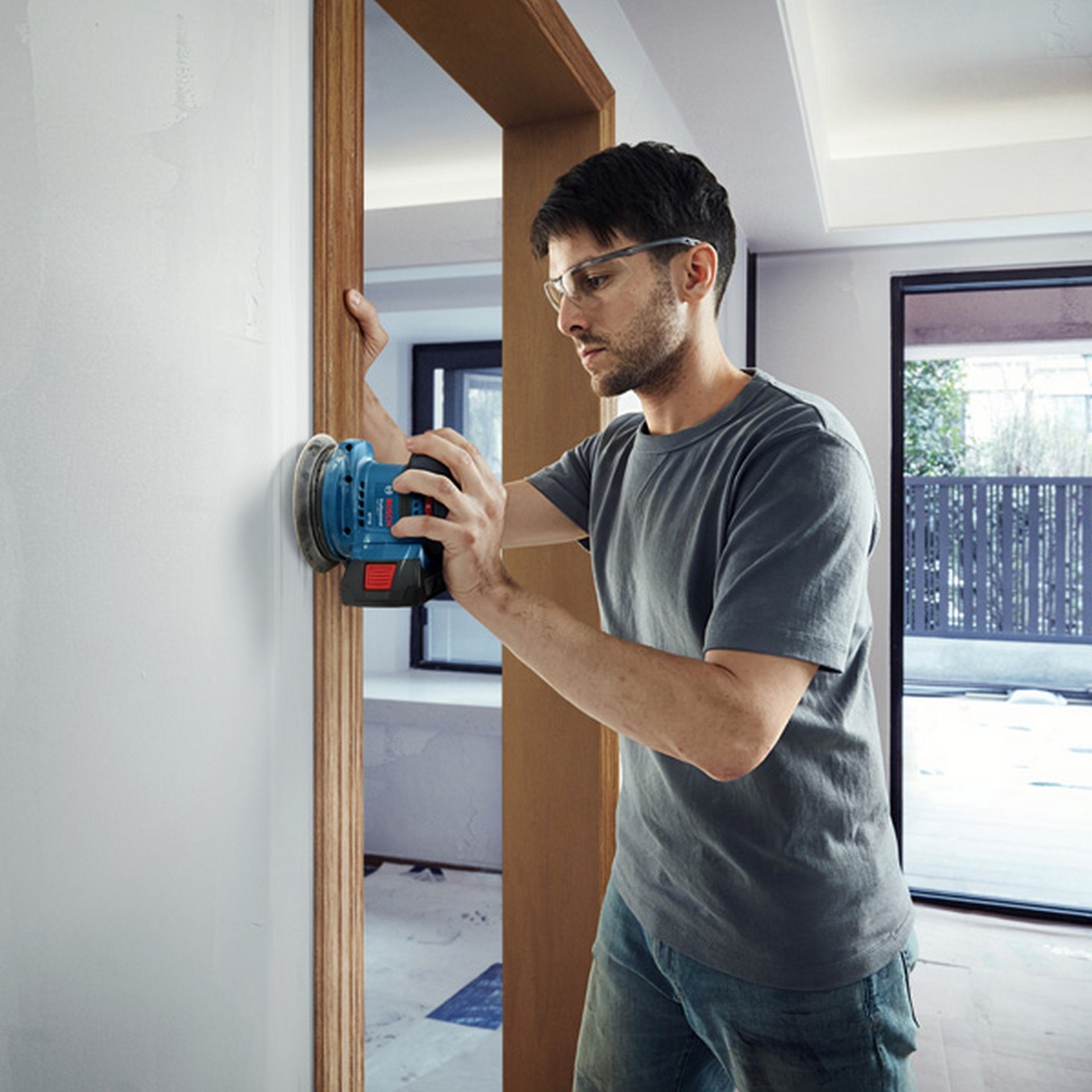 Bosch Exzenterschleifer GEX 185-LI, 1 x Akku GBA 18V 4.0Ah im Handwerkerkoffer #06013A5021