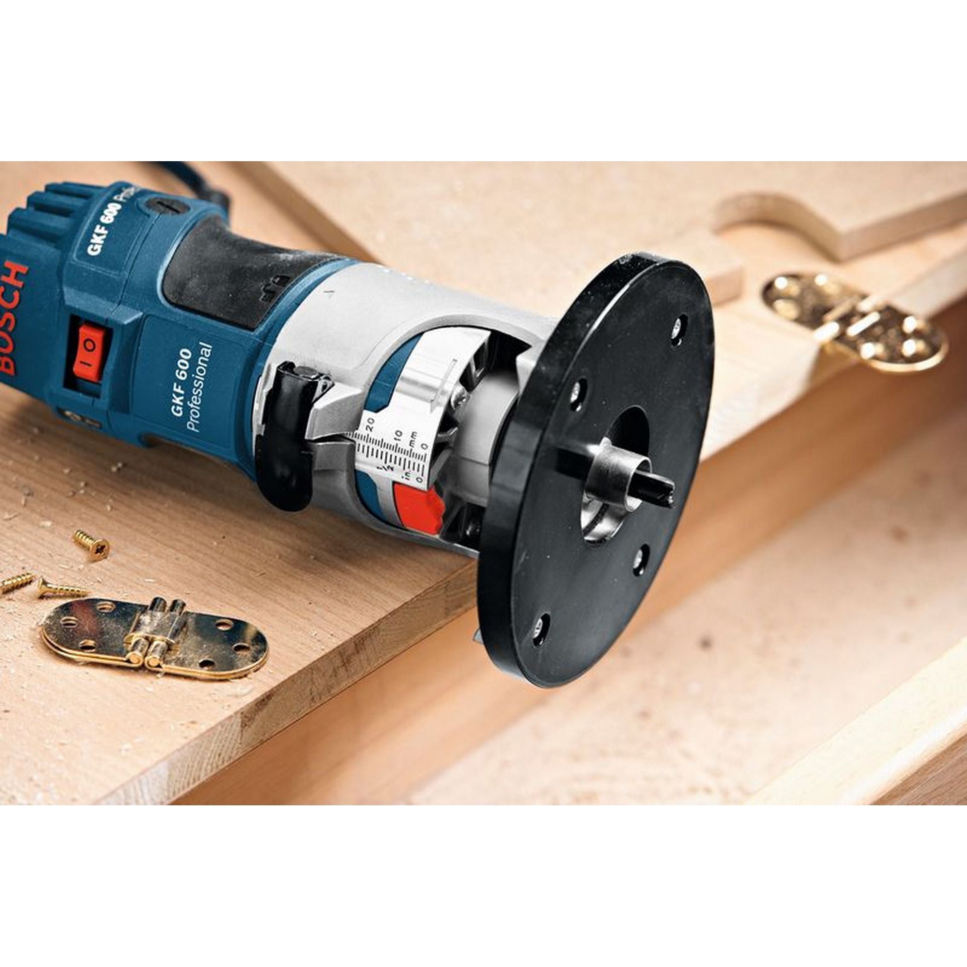 Bosch Kantenfräse GKF 600 im Handwerkerkoffer #060160A100