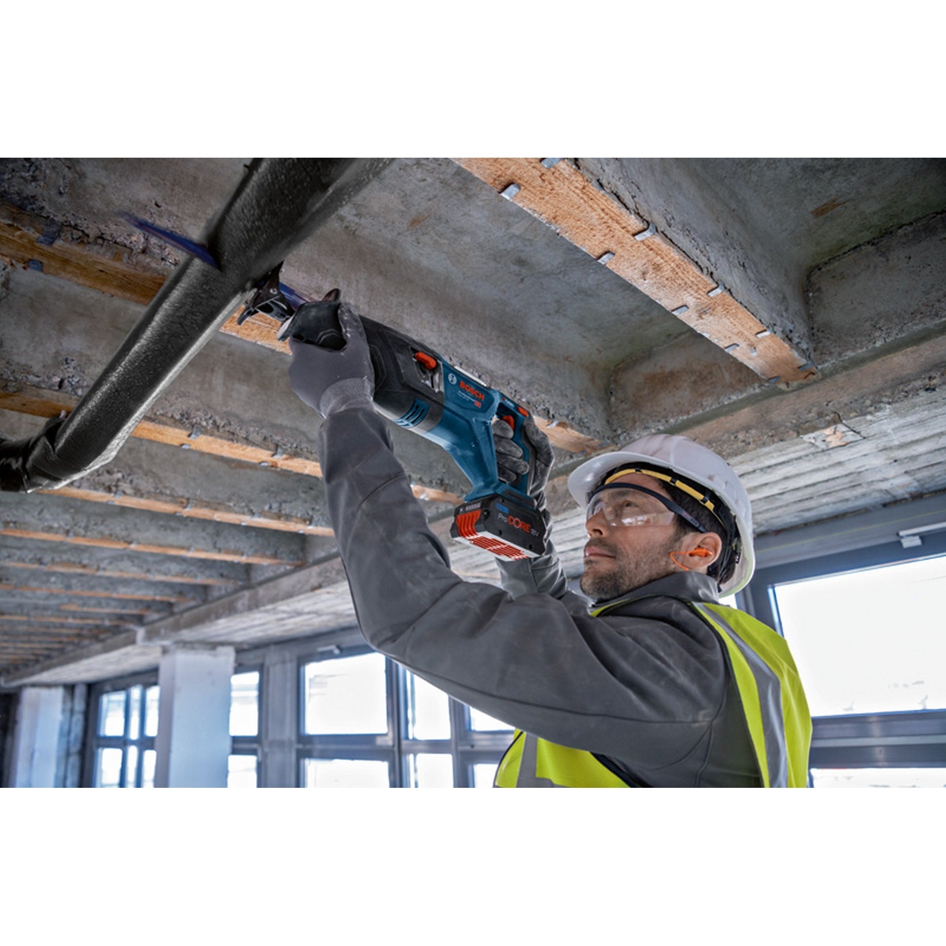 Bosch Akku-Säbelsäge GSA 18V-28 #06016C0000