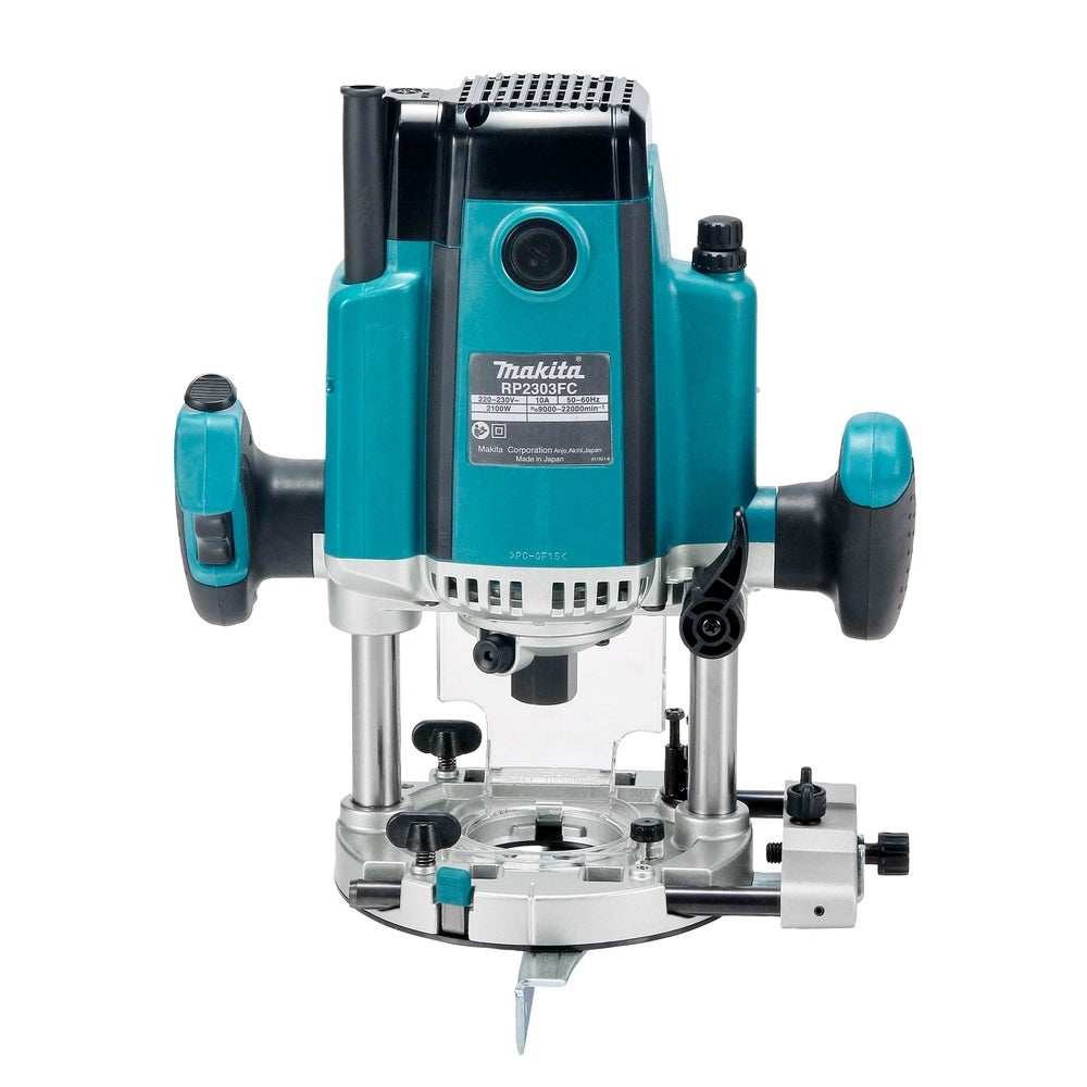 Makita Oberfräse RP2303FC07