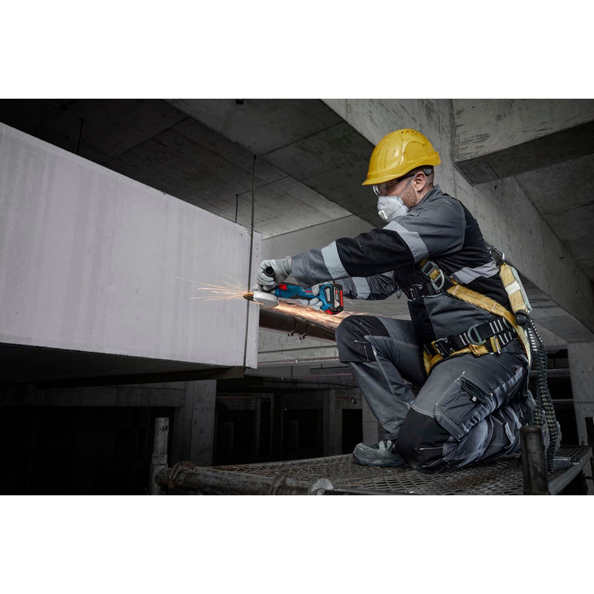 Bosch Combo Kit 2 x 18V: GSR + GWS + 2 x Akku, Bosch Professional Werkzeugtasche #0615A5007N