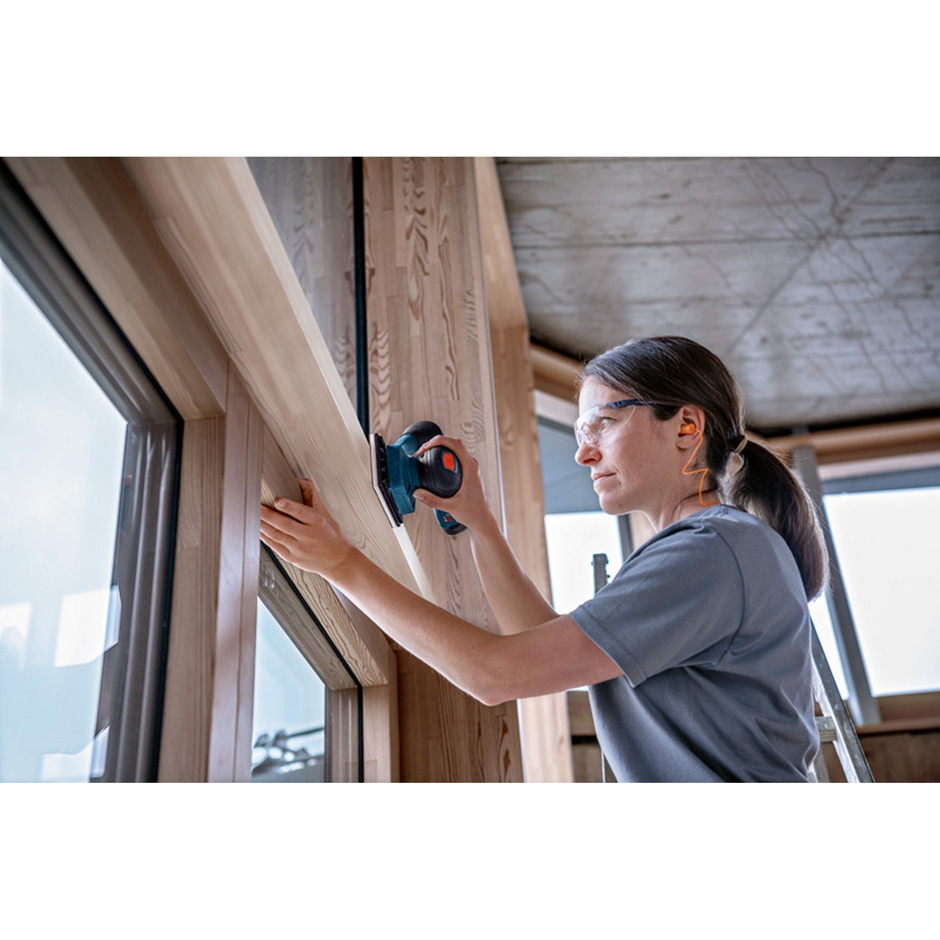 Bosch Akku-Schwingschleifer GSS 12V-13 in L-BOXX #06019L0001