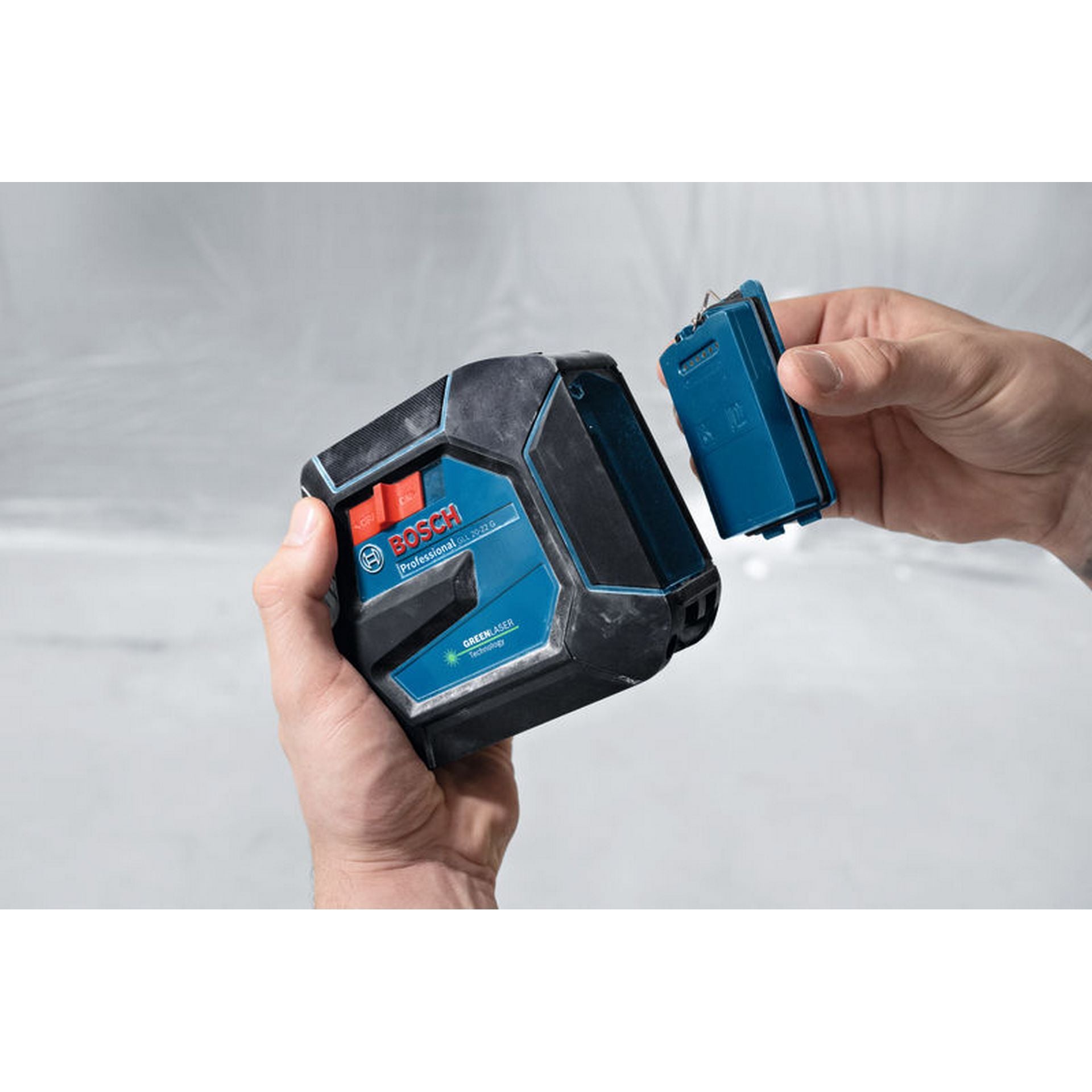Bosch Linienlaser GLL 20-22 G, BA 3.7V 3.0Ah XL + USB-C®-Kabel im Handwerkerkoffer #0601065602