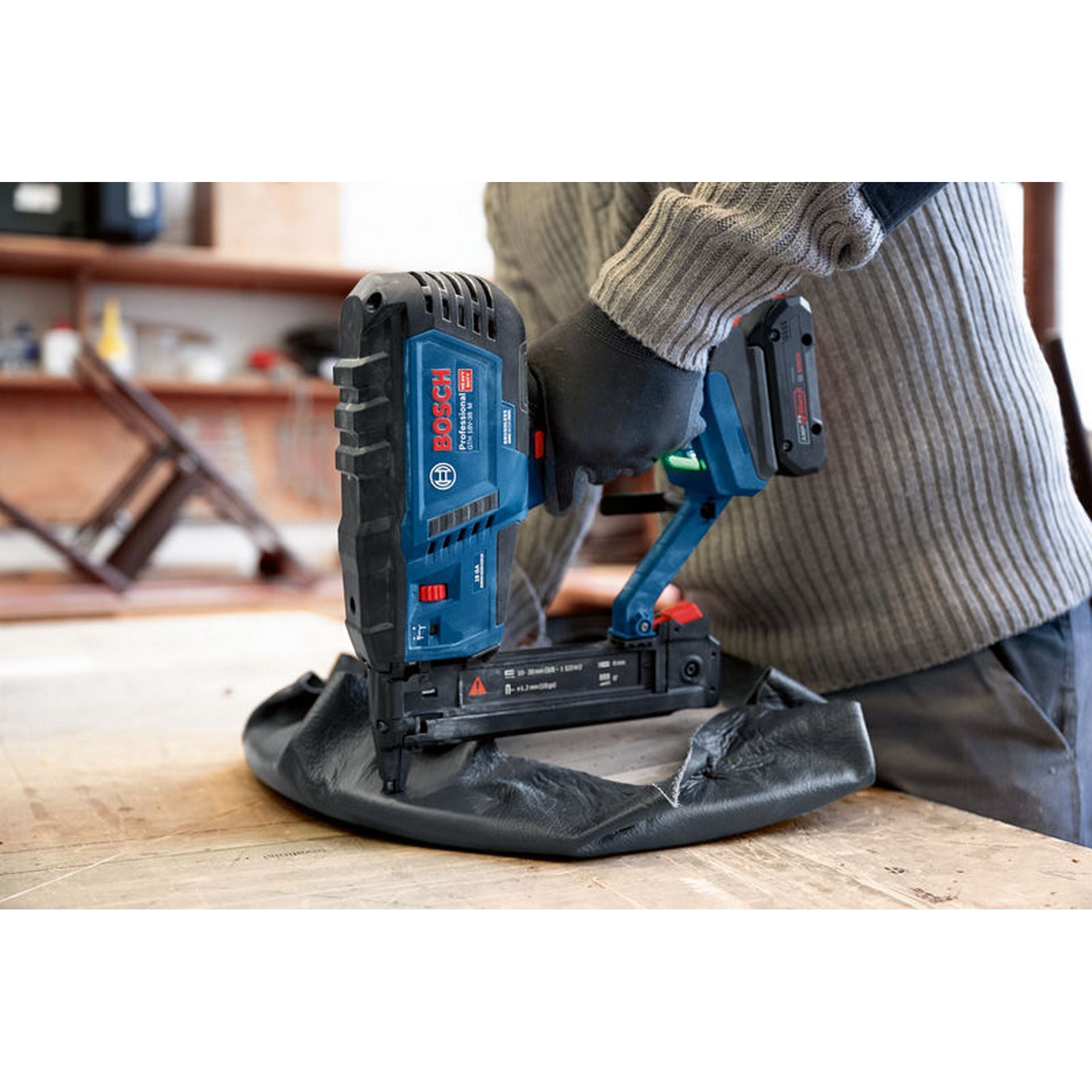 Bosch Akku-Holzklammerer GTH 18V-38 M #0601482500