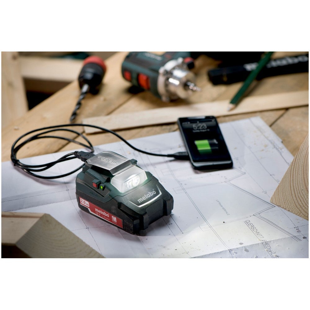 Metabo Akku-Power-Adapter PA 14.4-18 LED-USB #600288000 mit 12 V-Anschluss und LED-Licht