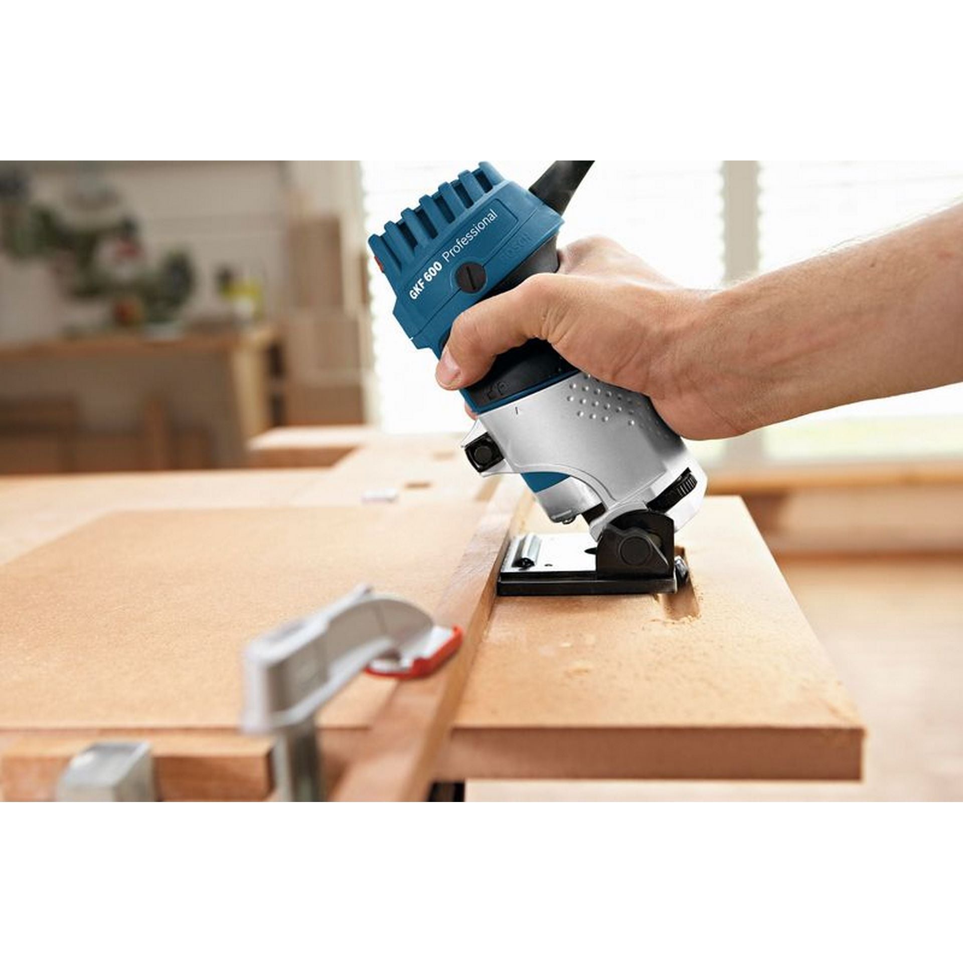 Bosch Kantenfräse GKF 600 im Handwerkerkoffer #060160A100