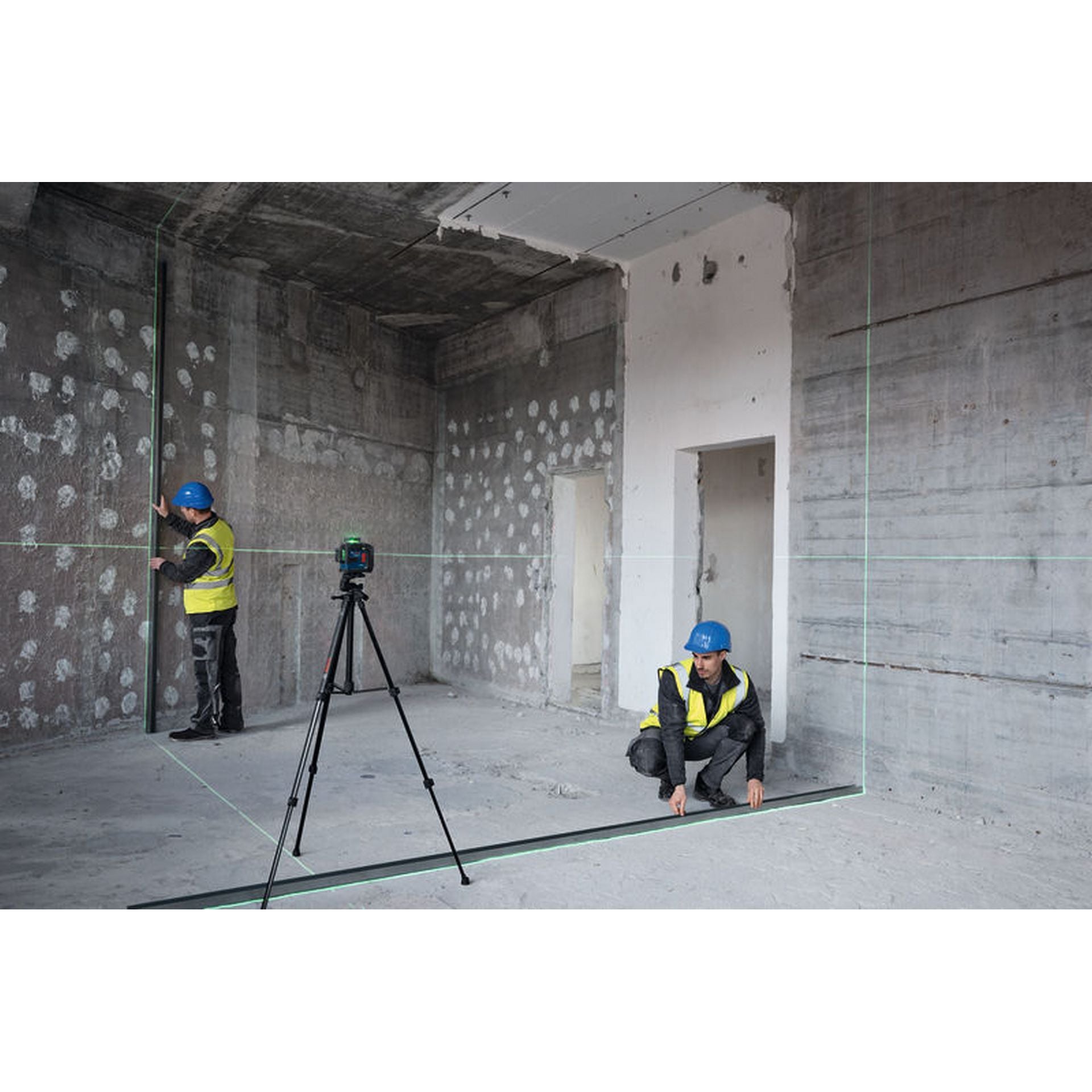 Bosch Linienlaser GLL 80-33 G, BA 3.7V 3.0Ah XL + USB-C®-Kabel im Handwerkerkoffer #0601065501