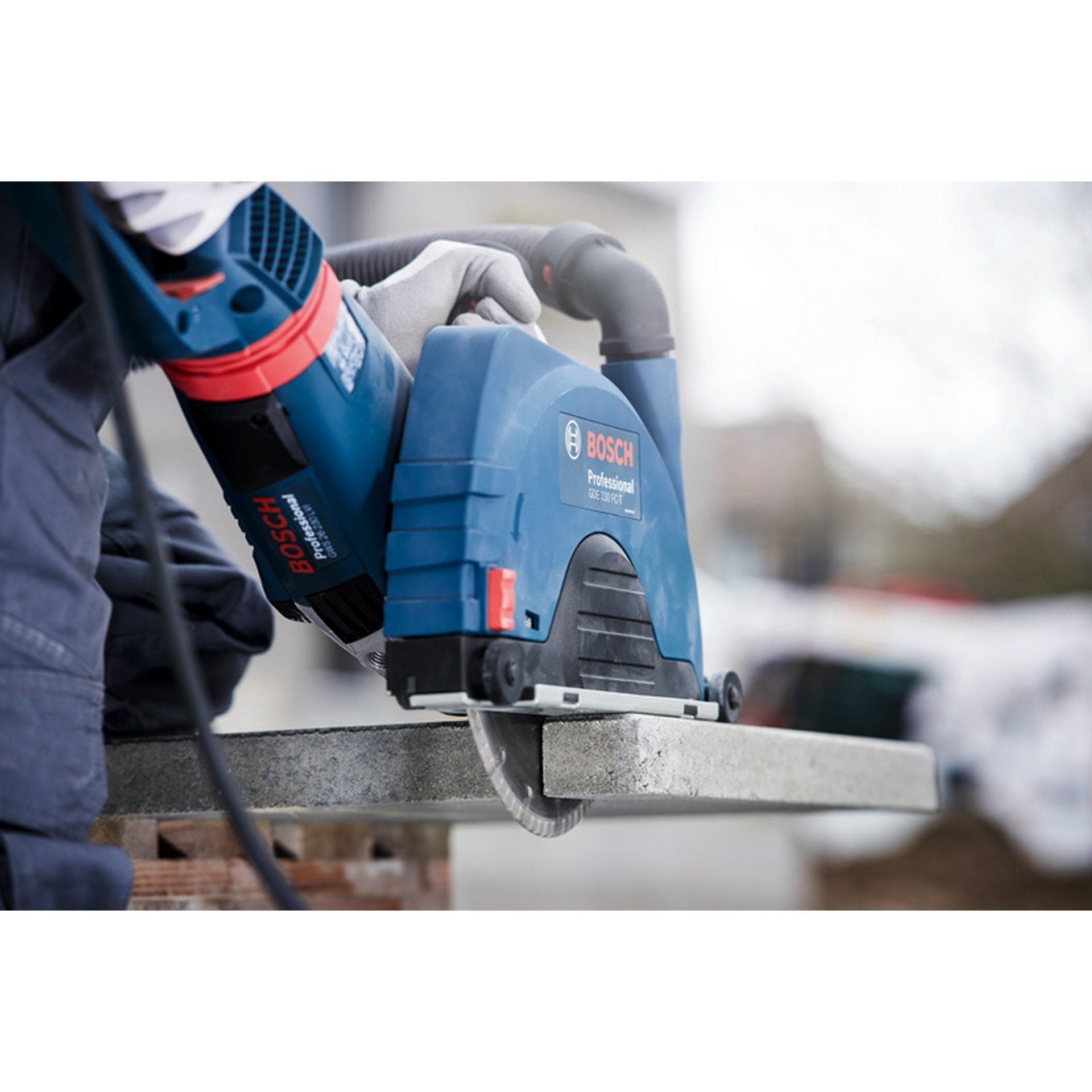 Bosch Diamanttrennscheibe Standard for Concrete, 150 x 22,23 x 2 x 10 mm, 1er-Pack #2608602198
