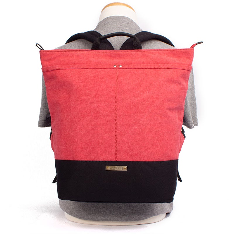 Margelisch Yoko 1 canvas red black sustainable backpackshopper backview