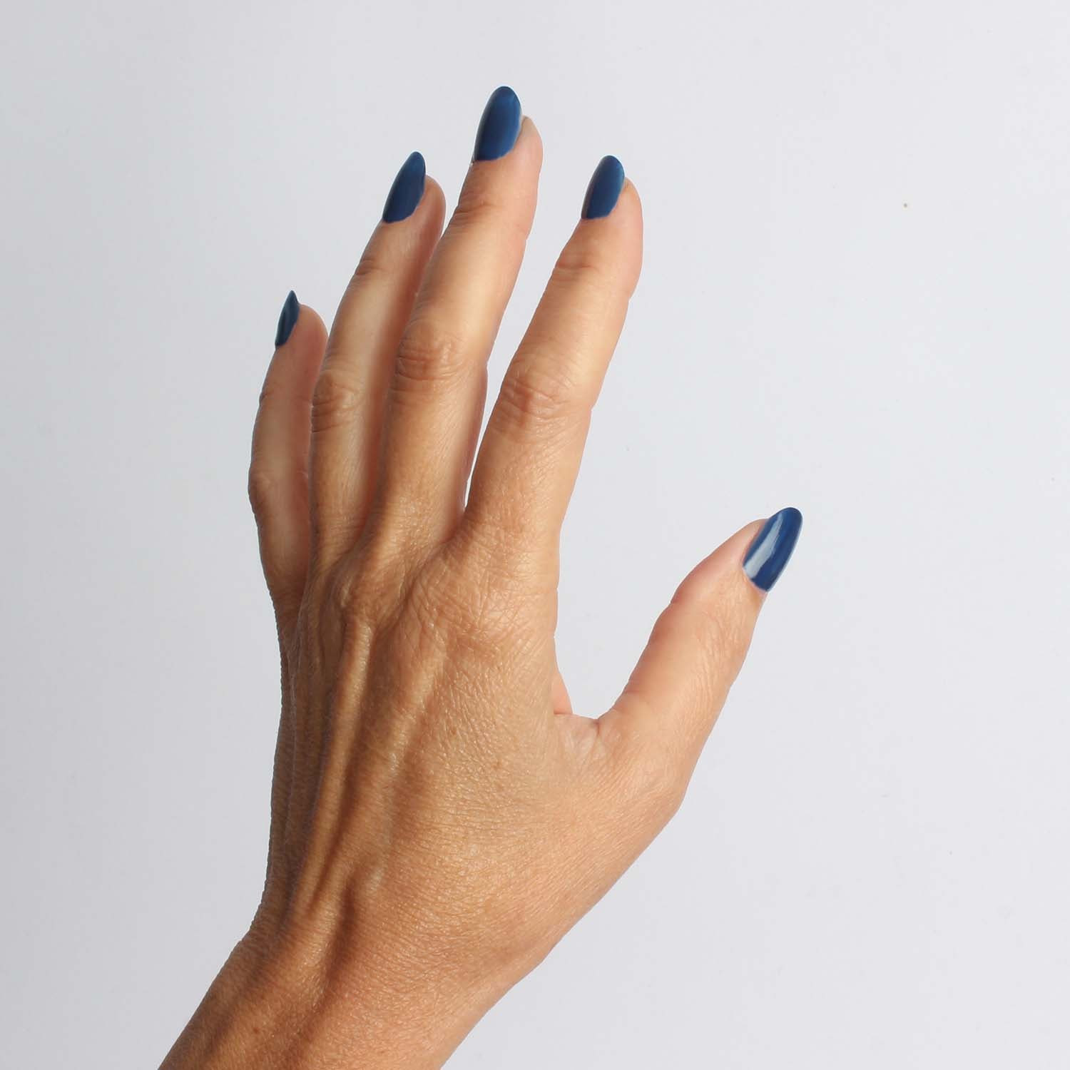 Laued nailpolish bio based vegan ice darkblue