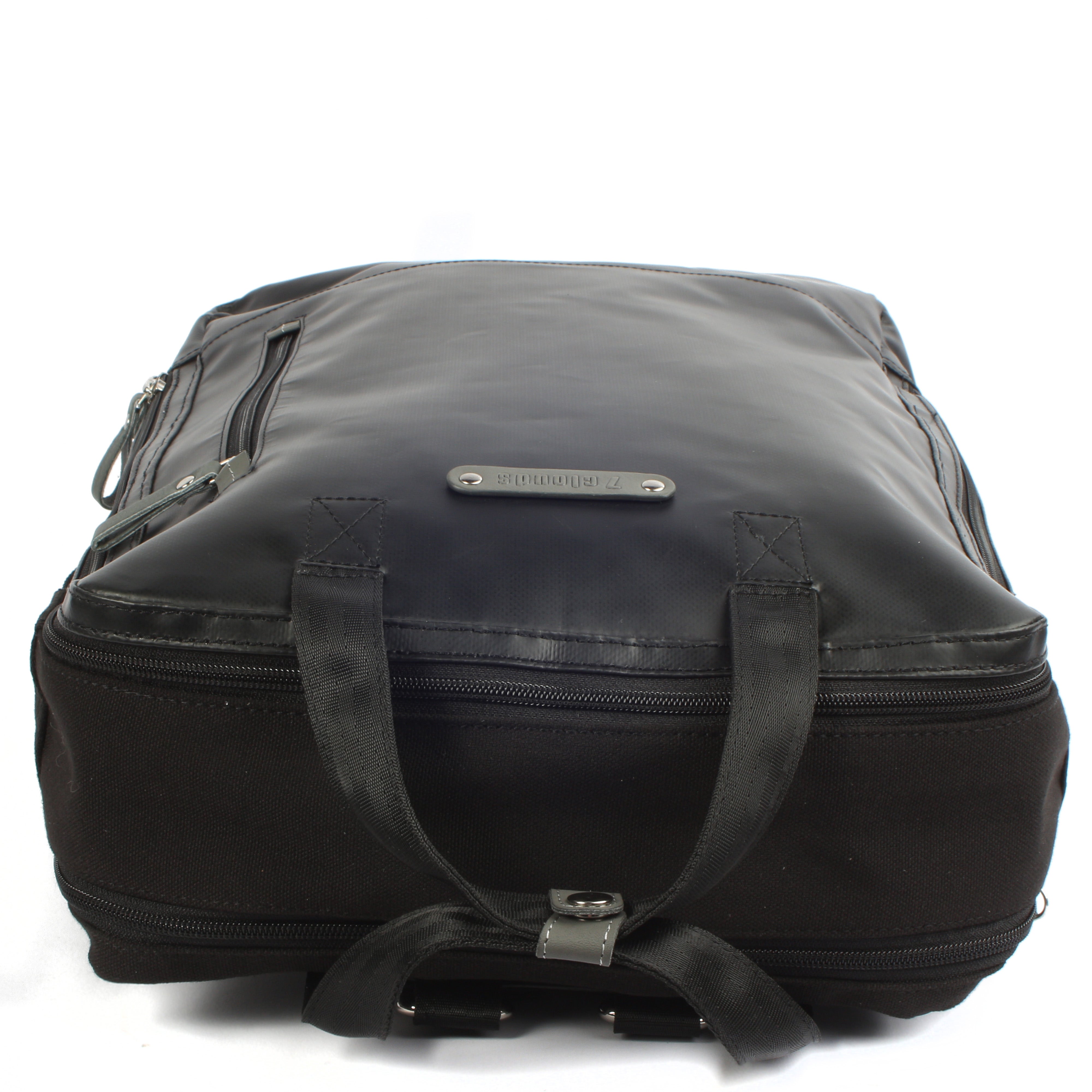 7clouds Agal 7.2 M black laptopbackpack flat view