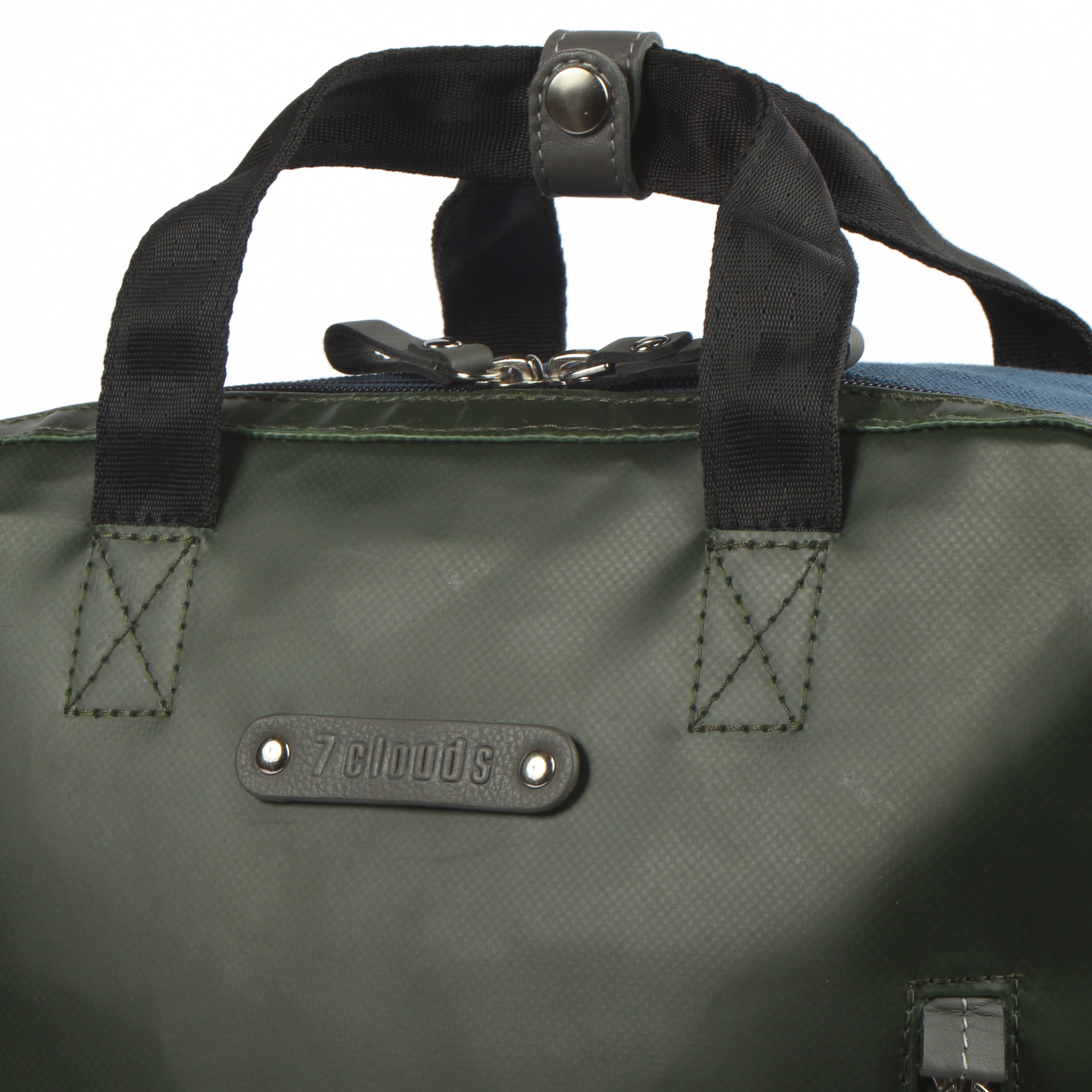 7clouds Agal 7.2 grey-junglegreen-blue Laptoprucksack Detail