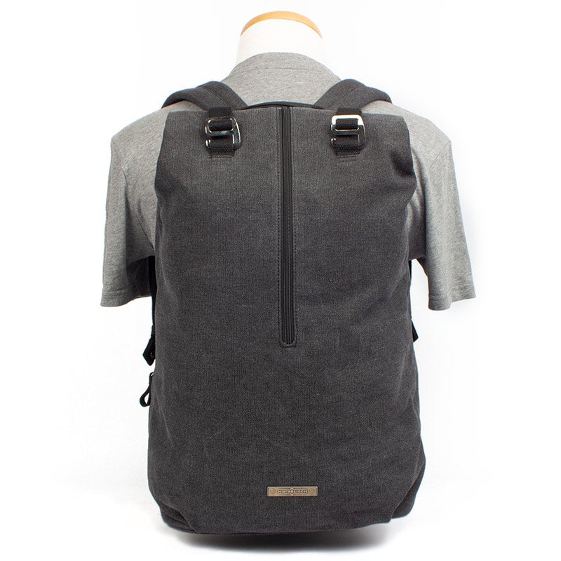 Margelisch Nemin 1 canvas charcoal Rückenansicht nachhaltiger Laptoprucksack