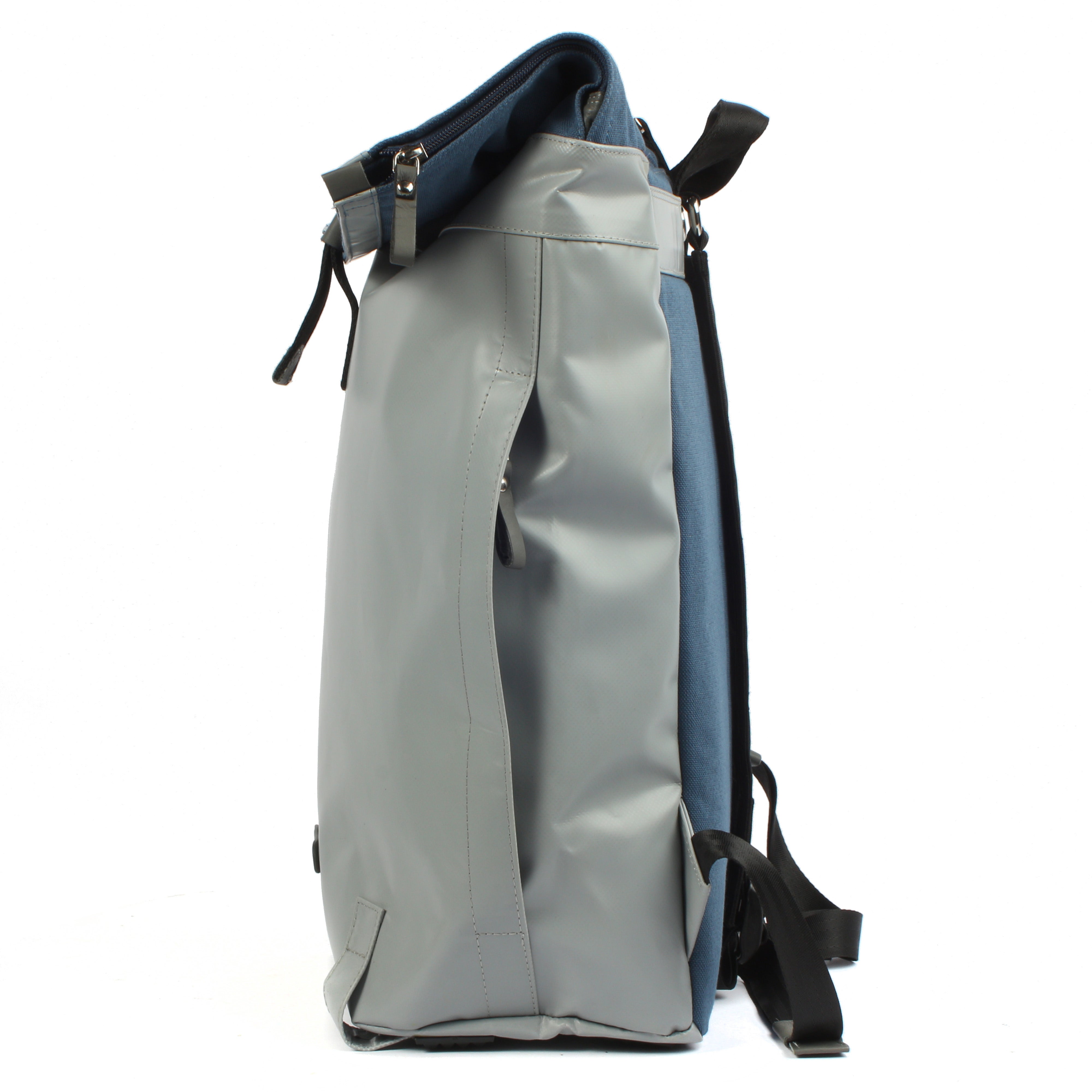 7clouds Sowe 7.4 grey-blue- nachhaltiger Fold-Top Laptop Stadtrucksack-Seite