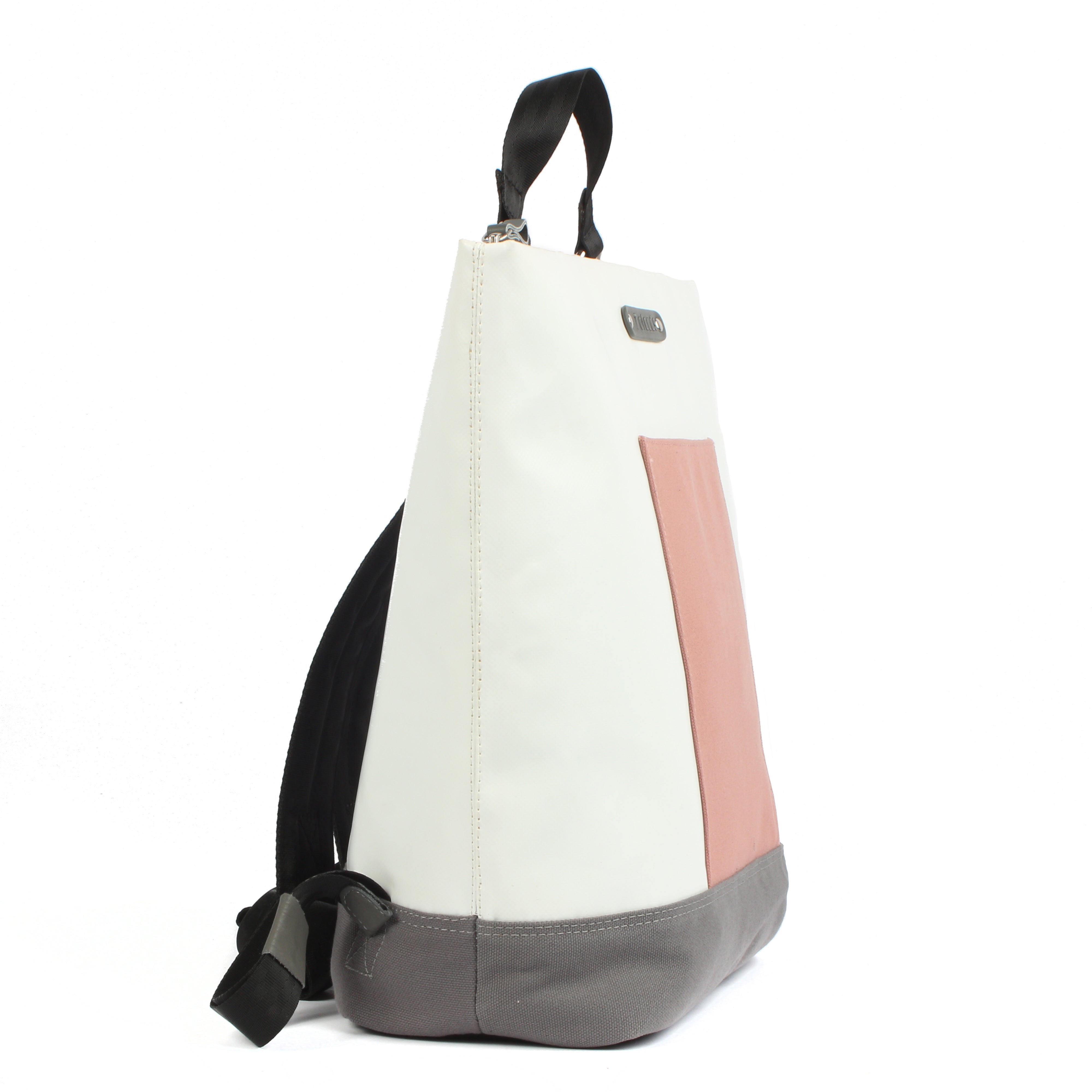 7clouds Nusin 7.1 white-salmon-Damen-Design-Laptoprucksack-swiss design-Seite