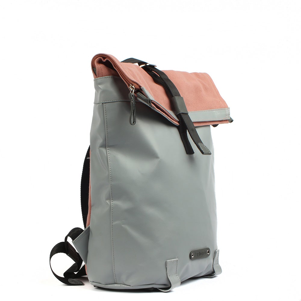 7clouds Dwars 7.4 grey-salmon sustainable rolltop lady backpack side