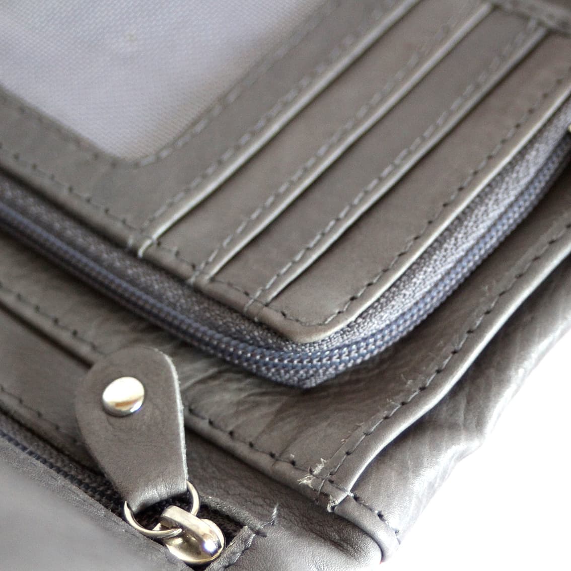 MARGELISCH Portemonnaie Berlin 1 - upcycling Ledersofa - RFID