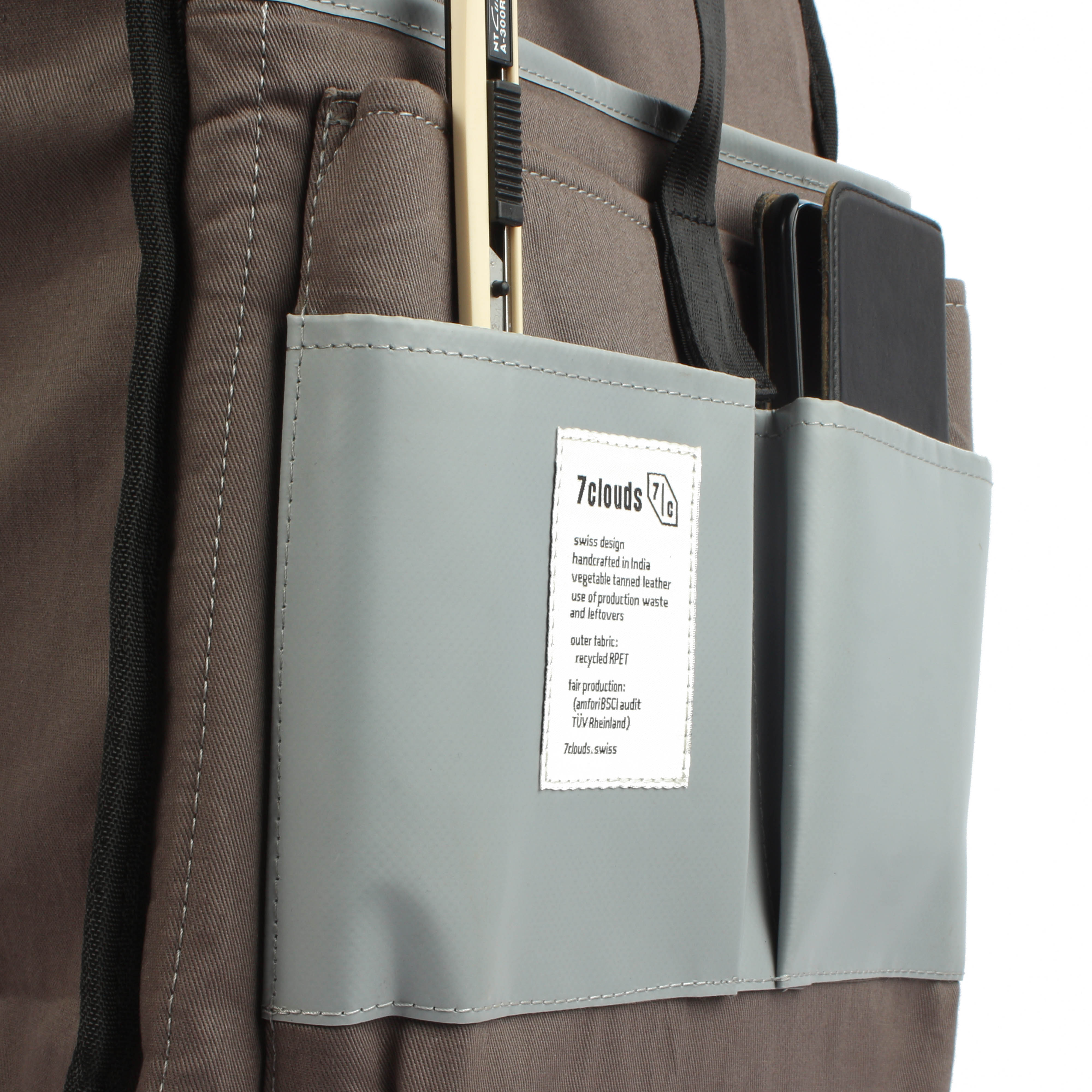 7clouds Novis 7.1_white-grey-blue_inside_2 7clouds Novis 7.1 white-grey-blue Stadtrucksack Handyfach innen