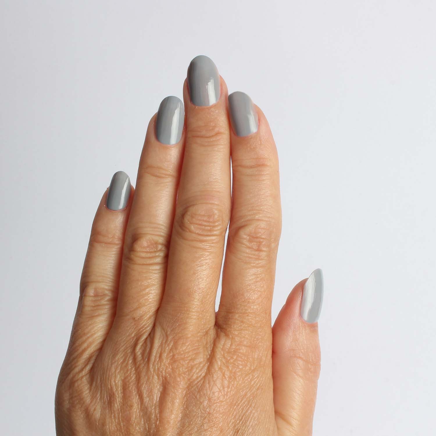 LAUED - nail polish - bio based - Ice 01 Laued nailpolish bio based vegan ice grey