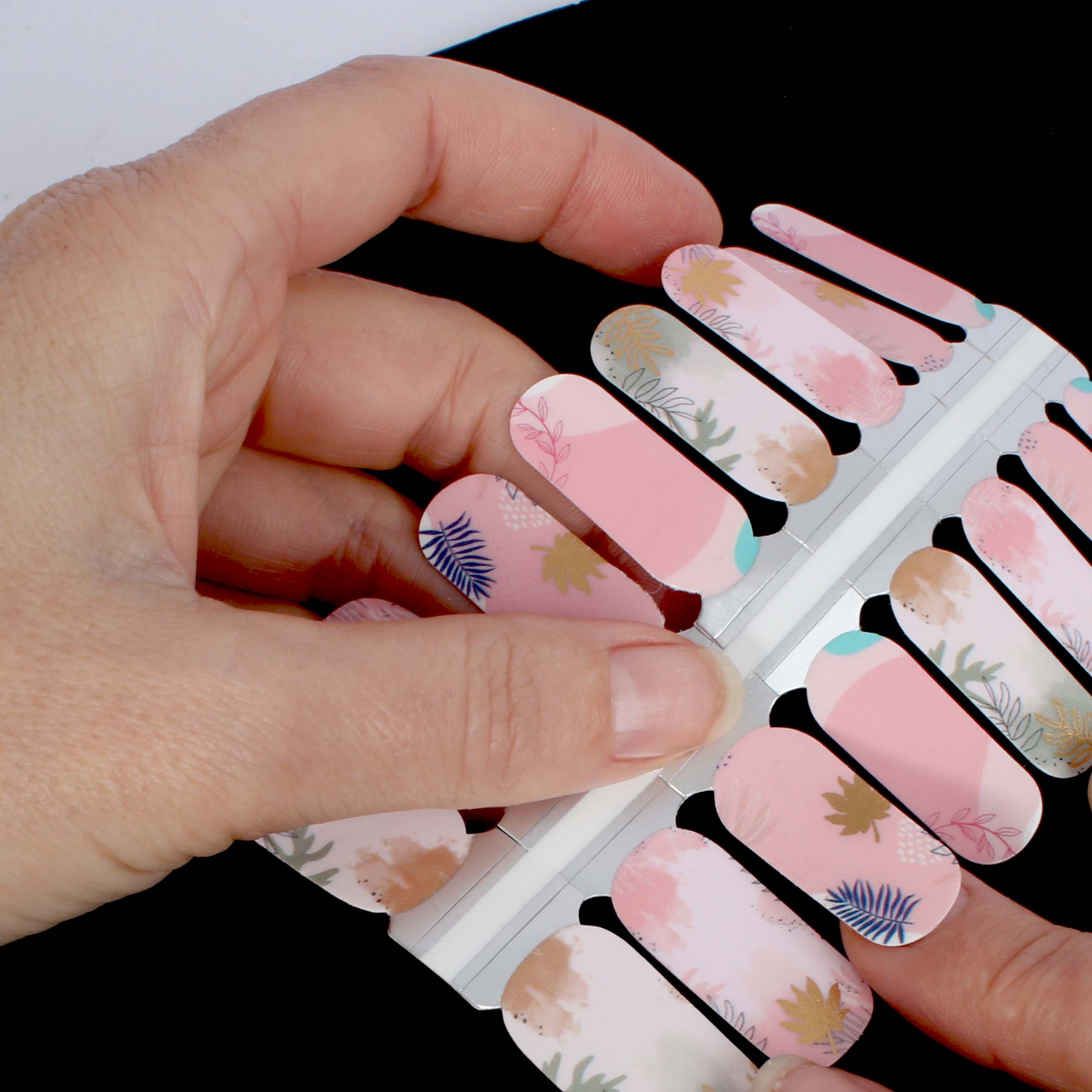 Laued nail wraps-flower mood-summer sun-instructions