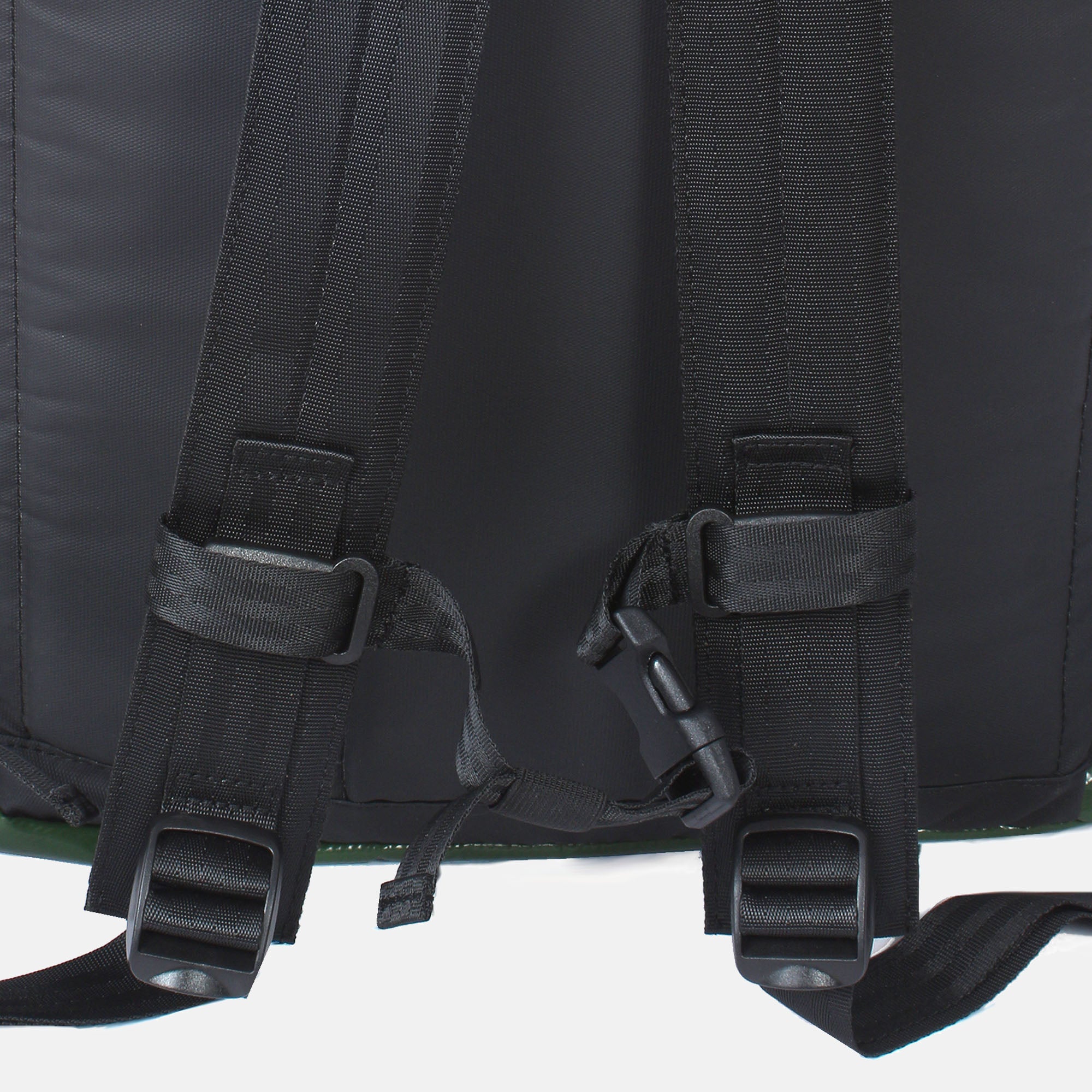 Rucksack Agal 7.3-M jungle green-off white Brustgurt