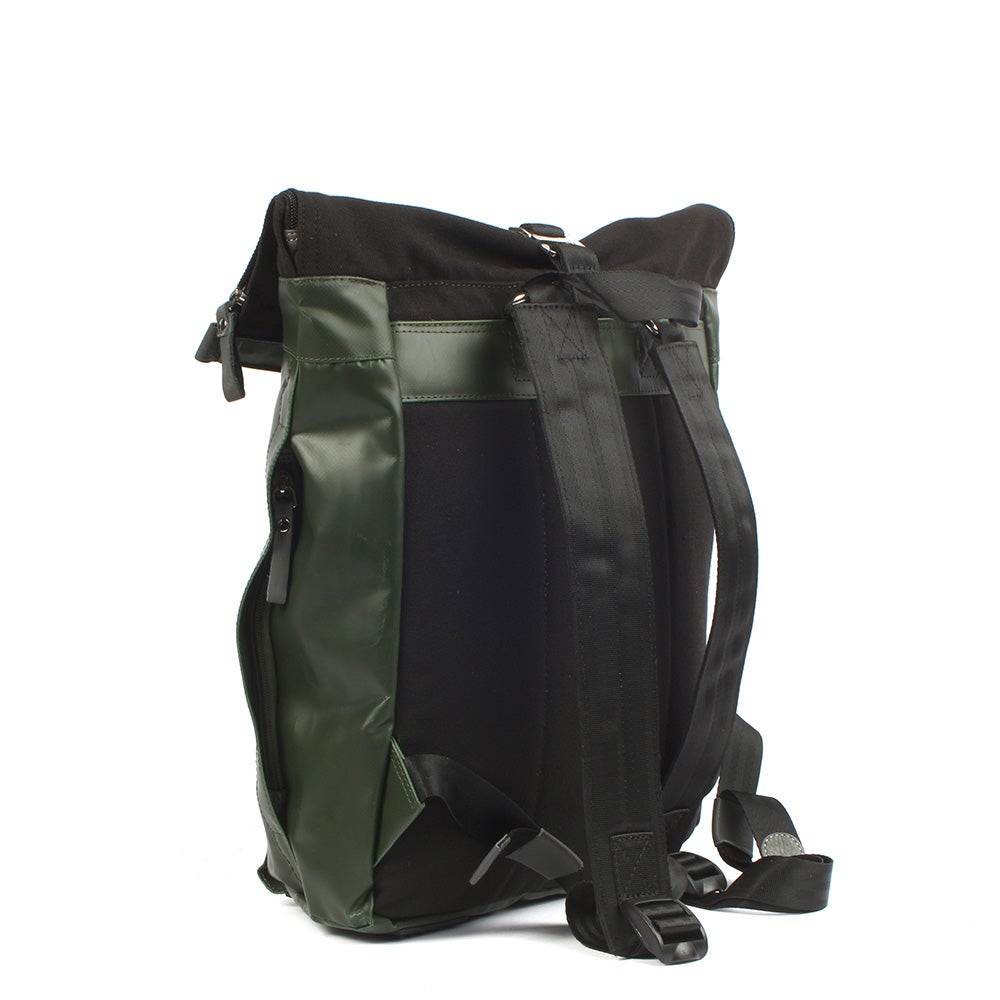 7clouds Dwars 7.4 junglegreen-black lady rolltopbackpack with RPET recycled PET, back