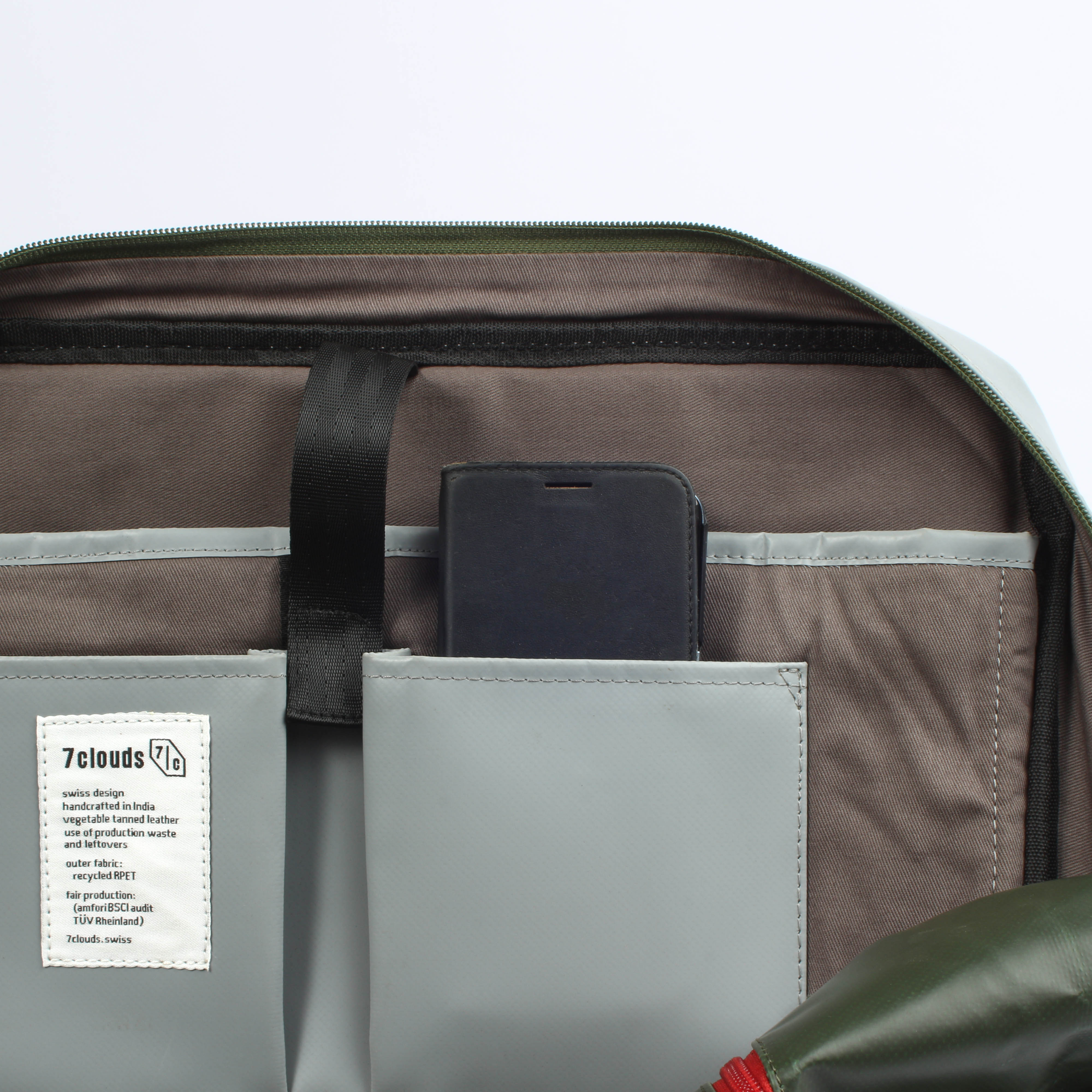 7clouds Arlon 7.1 junglegreen-grey sustainable laptop office bag inside mobile pocket