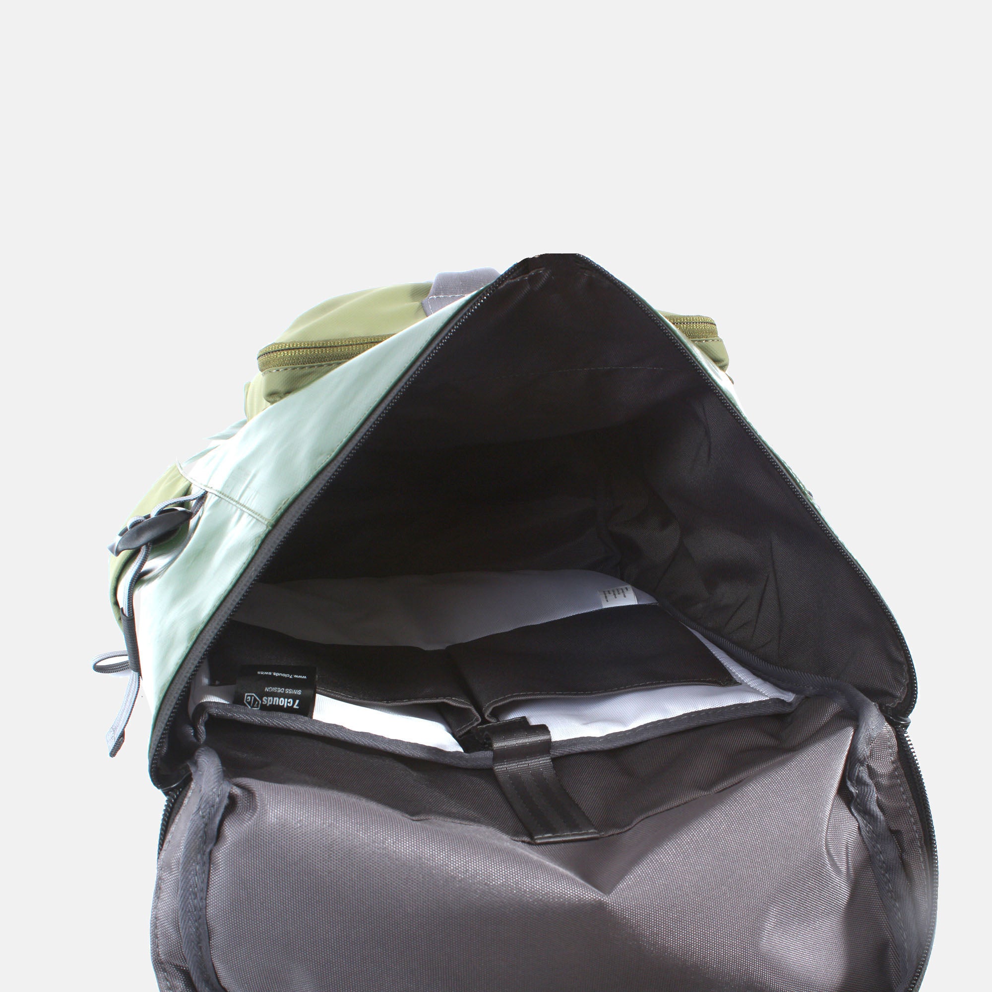 7clouds laptop backpack Heloy 7.1 jungle green-mud green laptop pocket