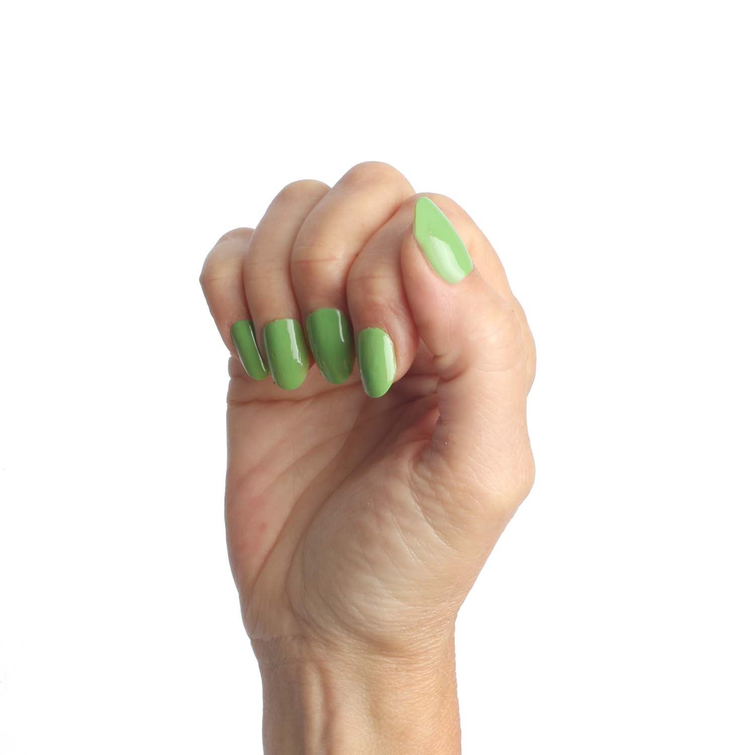 Laued nailpolish bio based vegan green