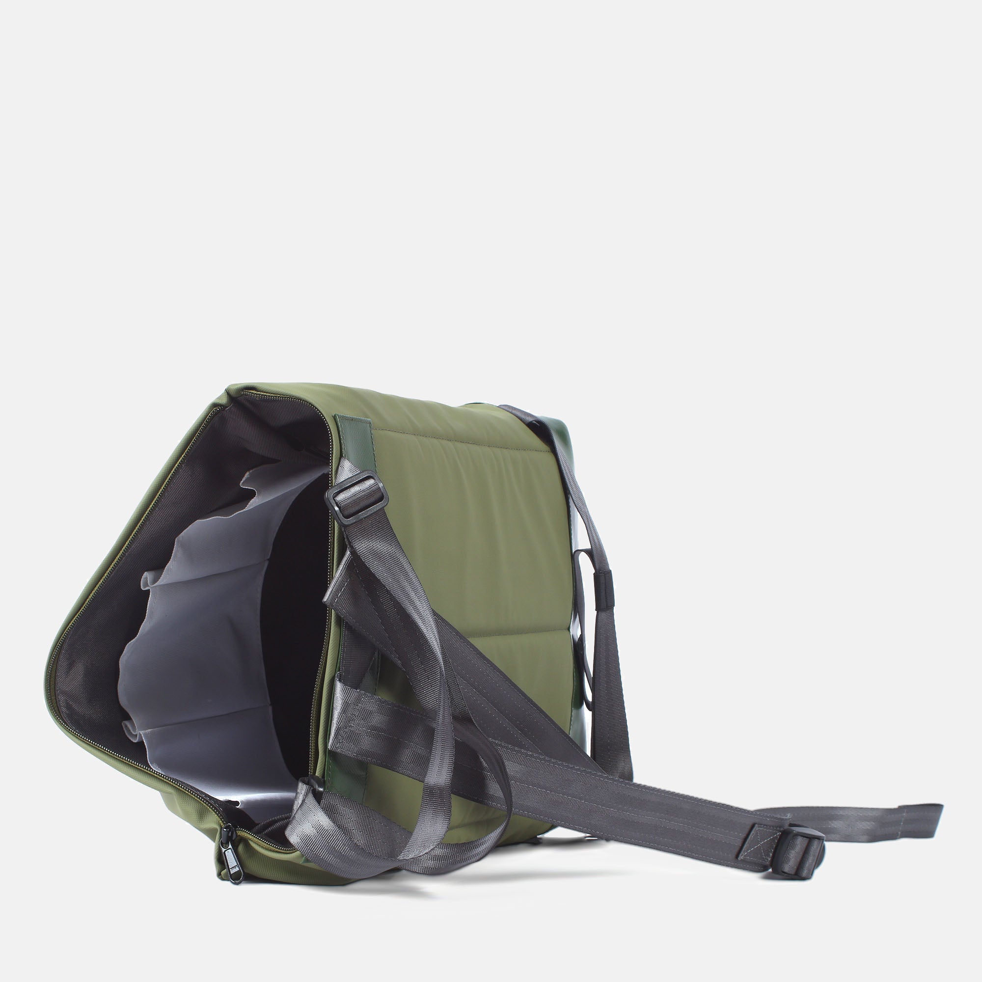 Simse 7.1 shopper-backpack jungle green-mud green  inside