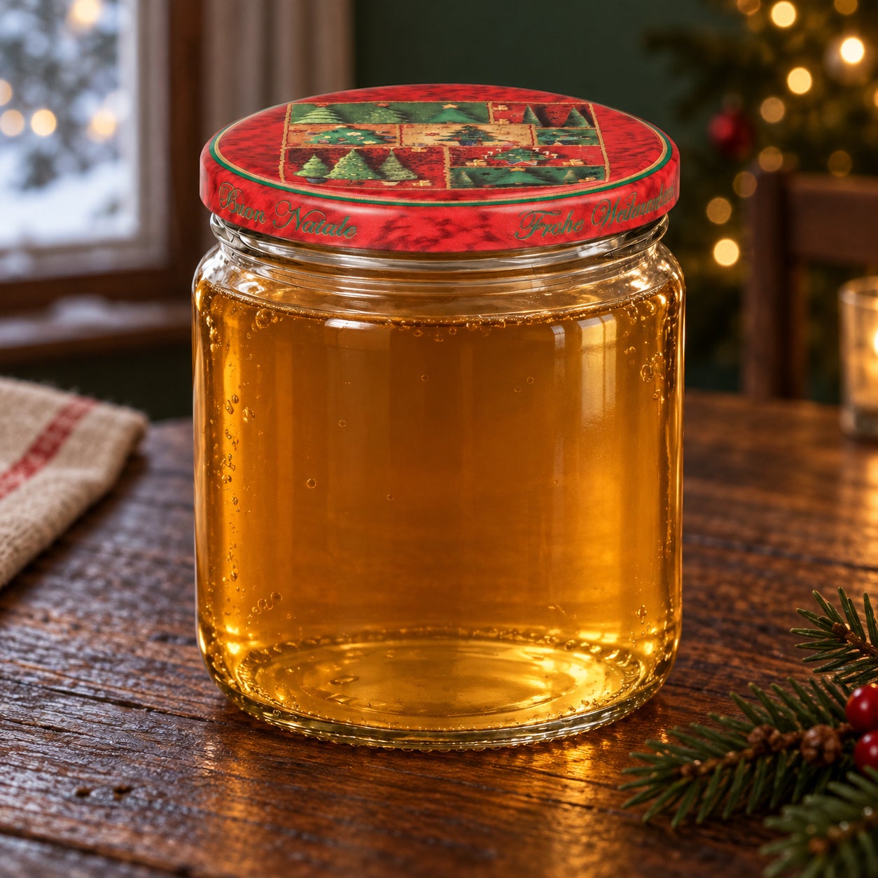 Glas mit Weihnachtsmotivdeckel – Tanne405, Honigglas, Klarsichtglas, goldener Honig, roter Schraubdeckel, Weihnachtsmotiv