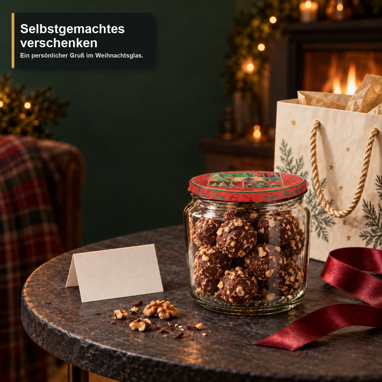 Glas mit Weihnachtsmotivdeckel – Tanne360, Schokokugeln, Glasbehälter, Nussstückchen, Weihnachtsmotiv, Schraubdeckel