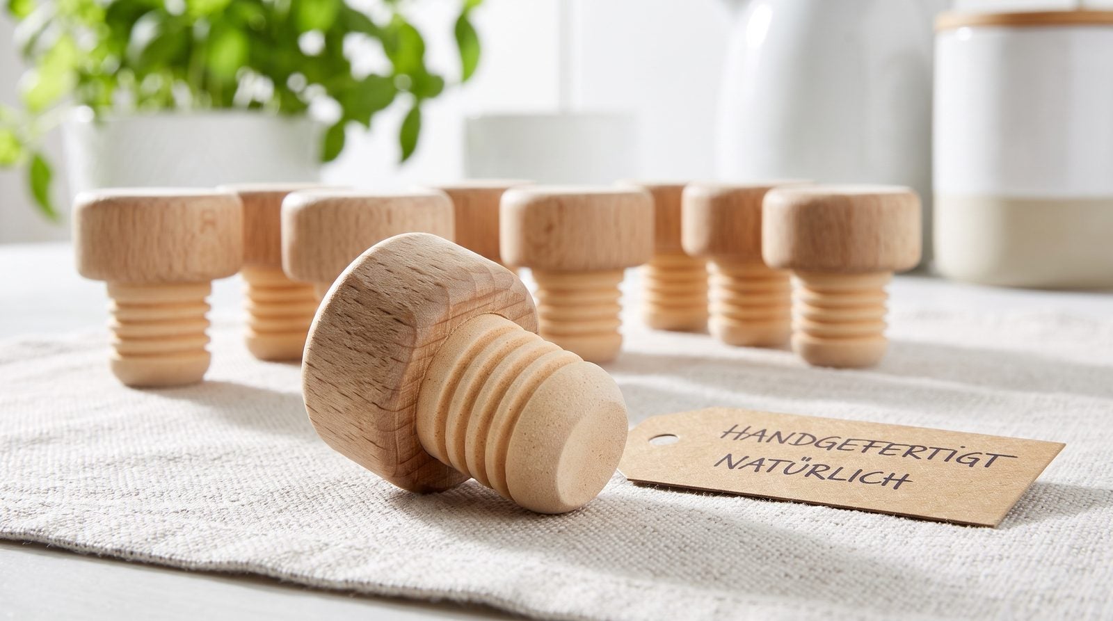 Holzgriffkorken von Flaschendiscount in der Anwendung